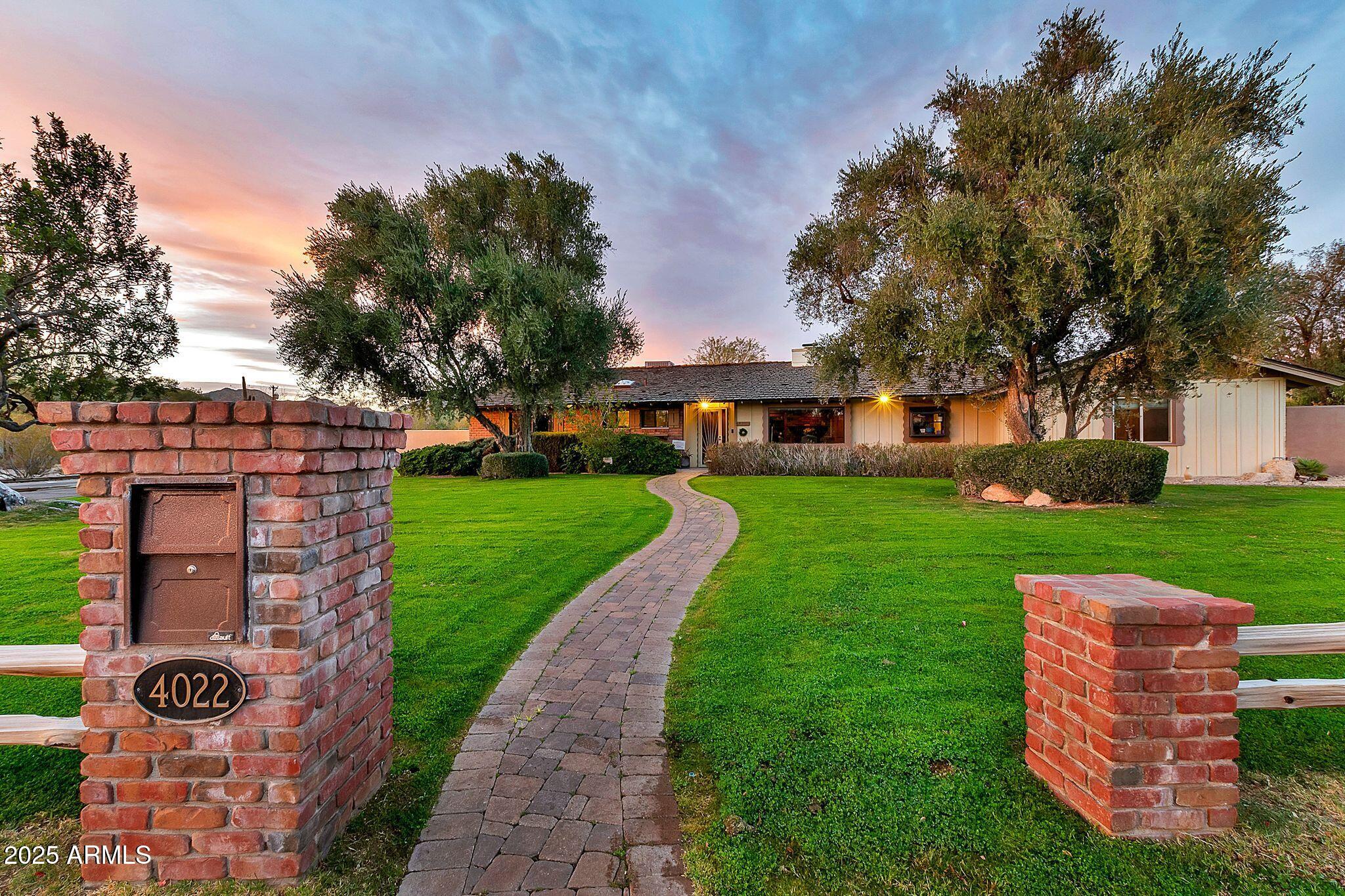 4022 E STANFORD Drive