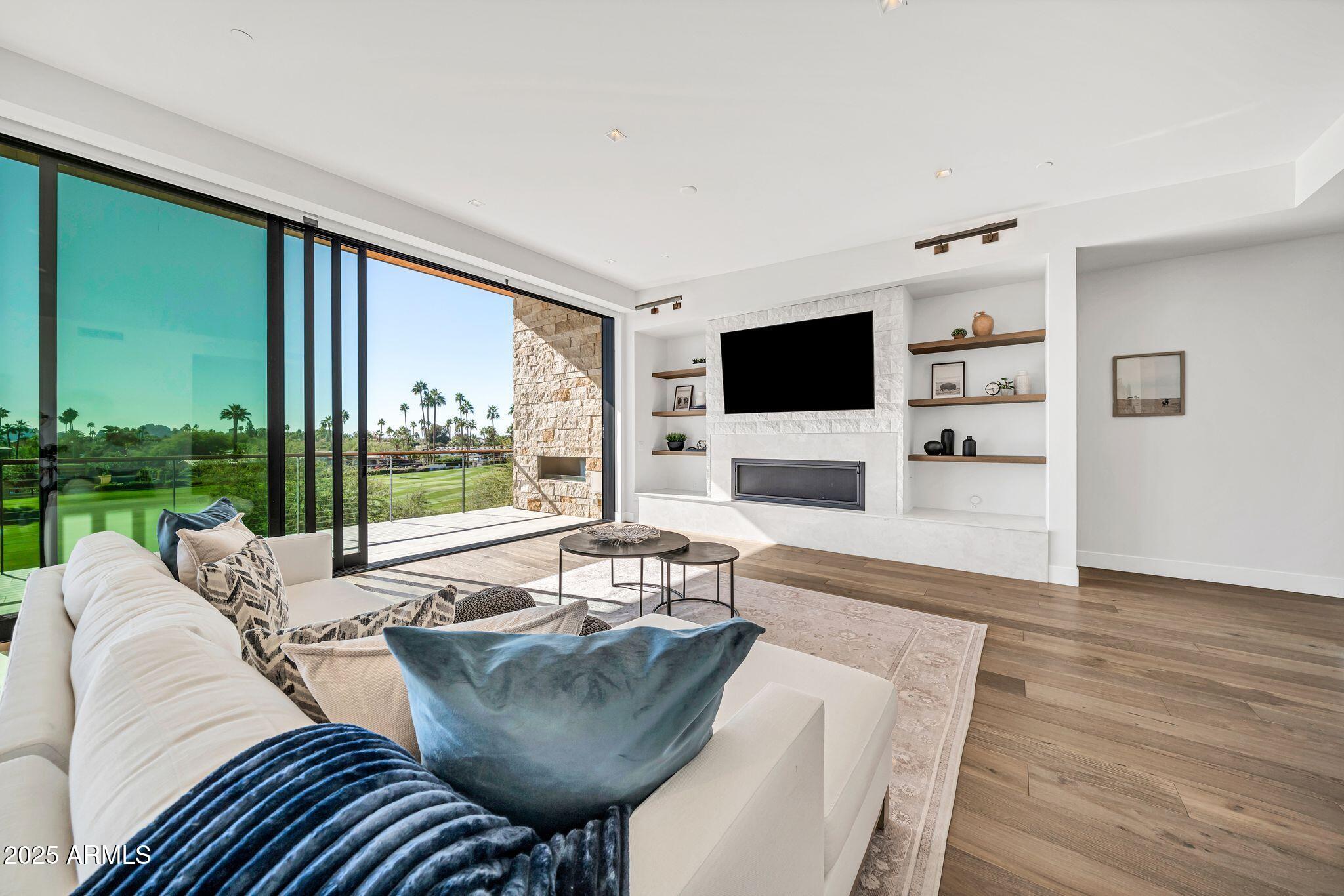 6331 E PHOENICIAN Boulevard, 6