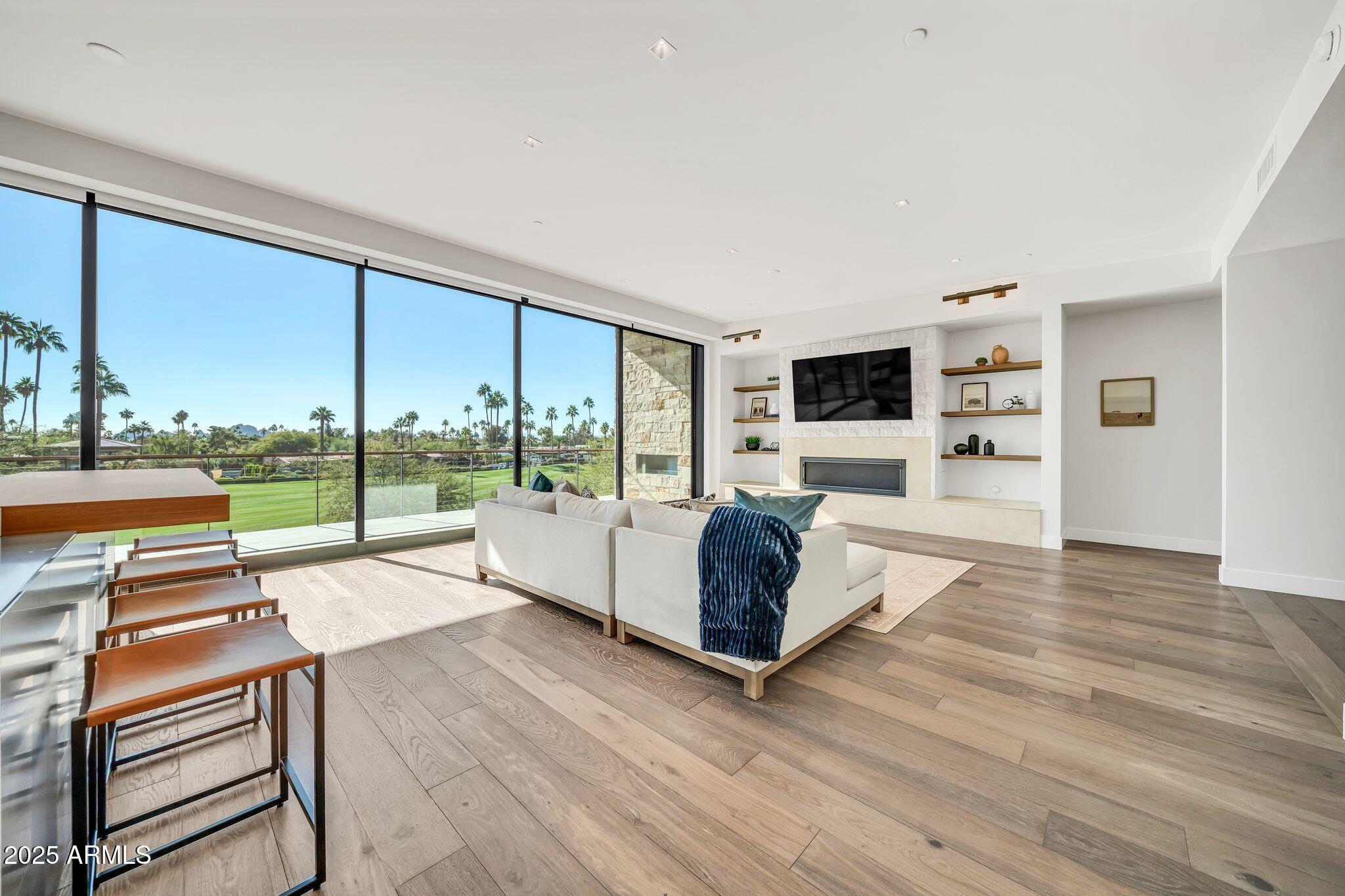 6331 E PHOENICIAN Boulevard, 6