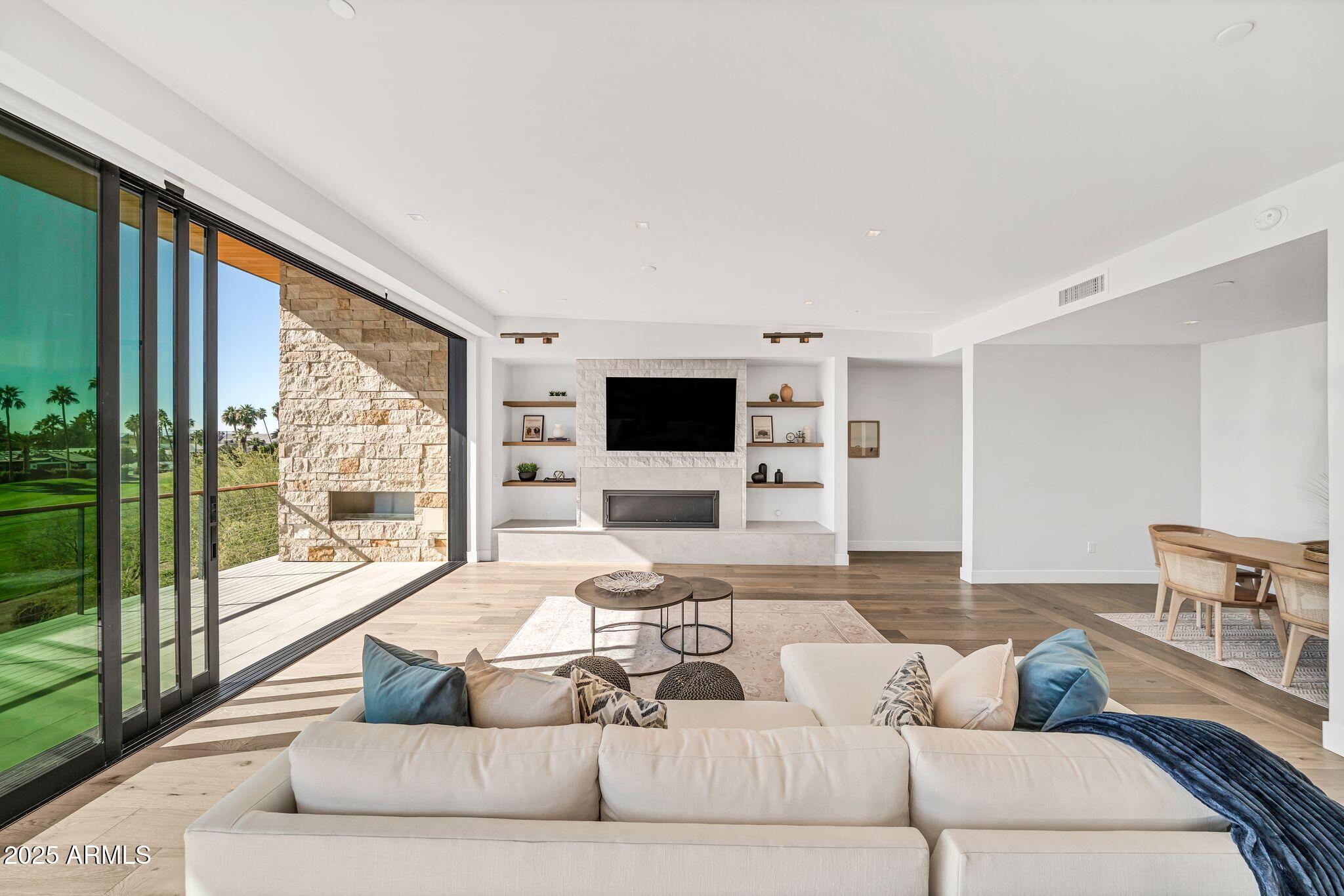 6331 E PHOENICIAN Boulevard, 6