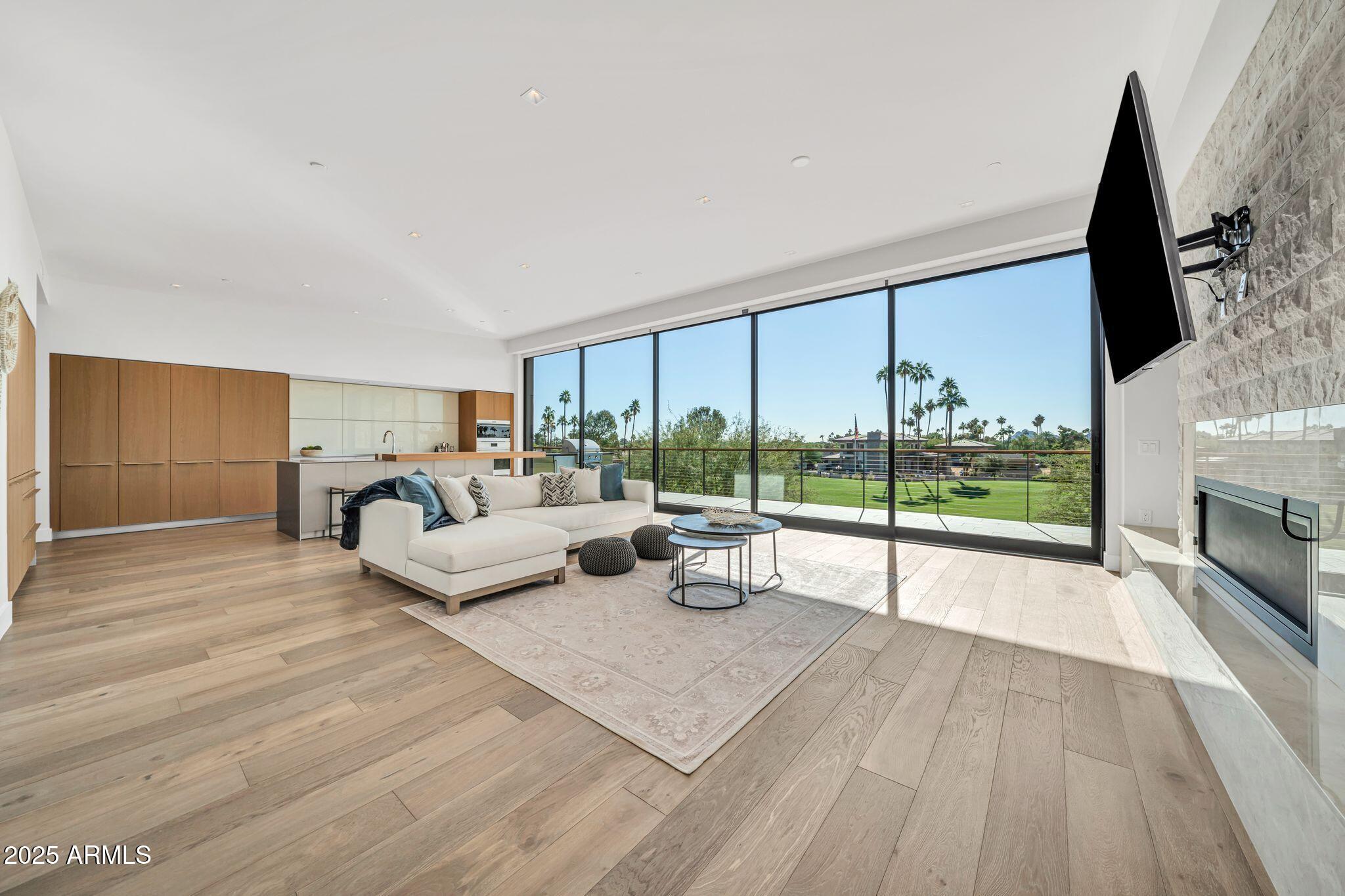 6331 E PHOENICIAN Boulevard, 6