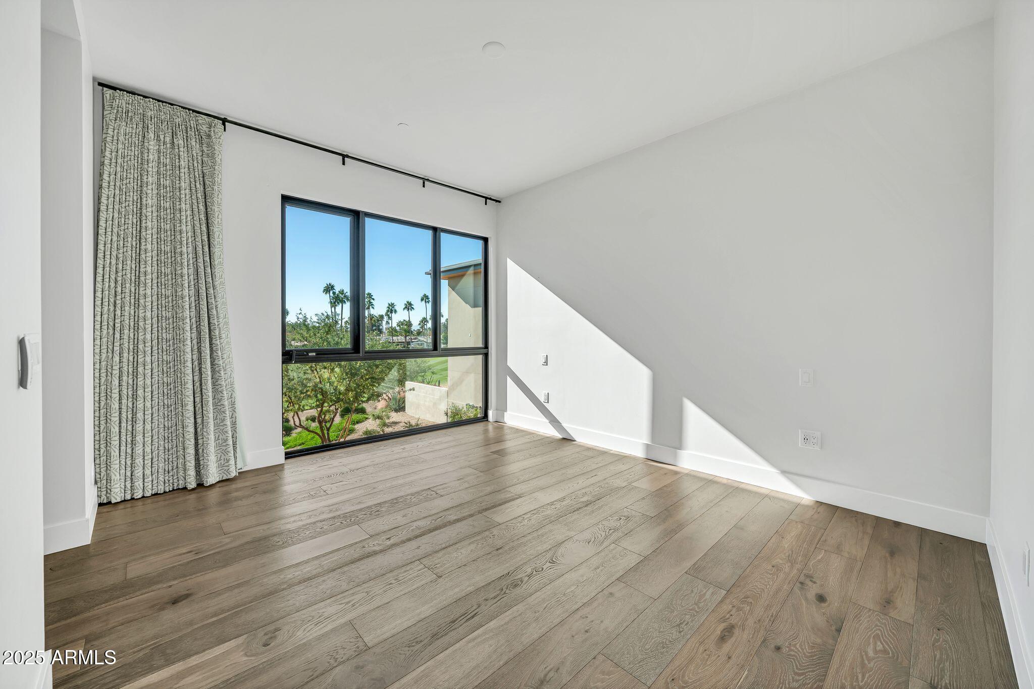 6331 E PHOENICIAN Boulevard, 6