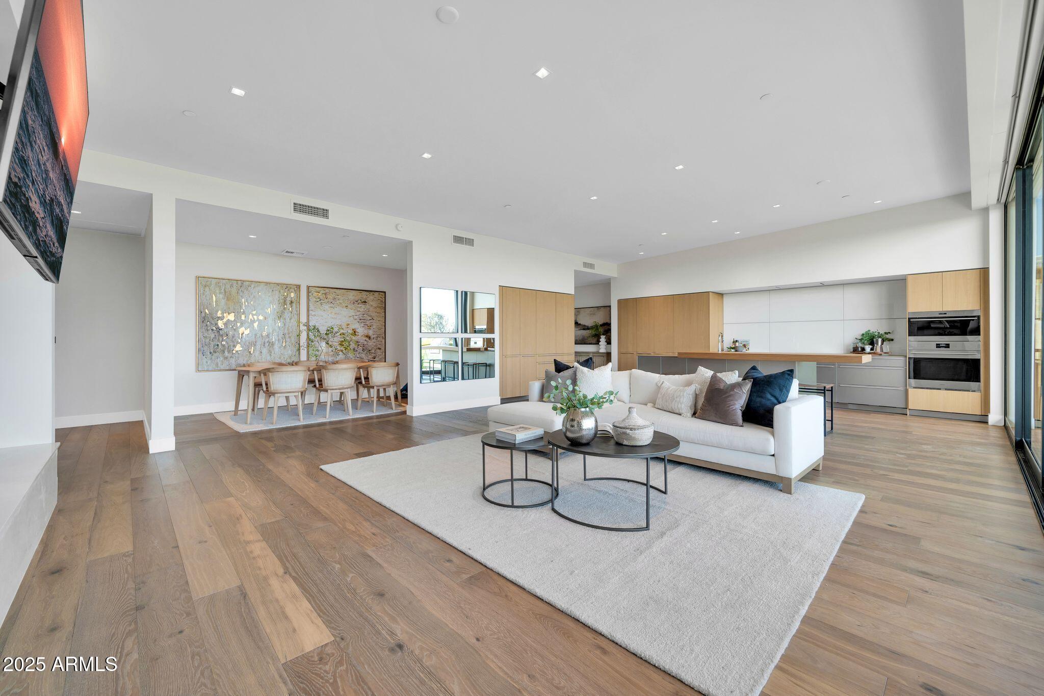 6331 E PHOENICIAN Boulevard, 6