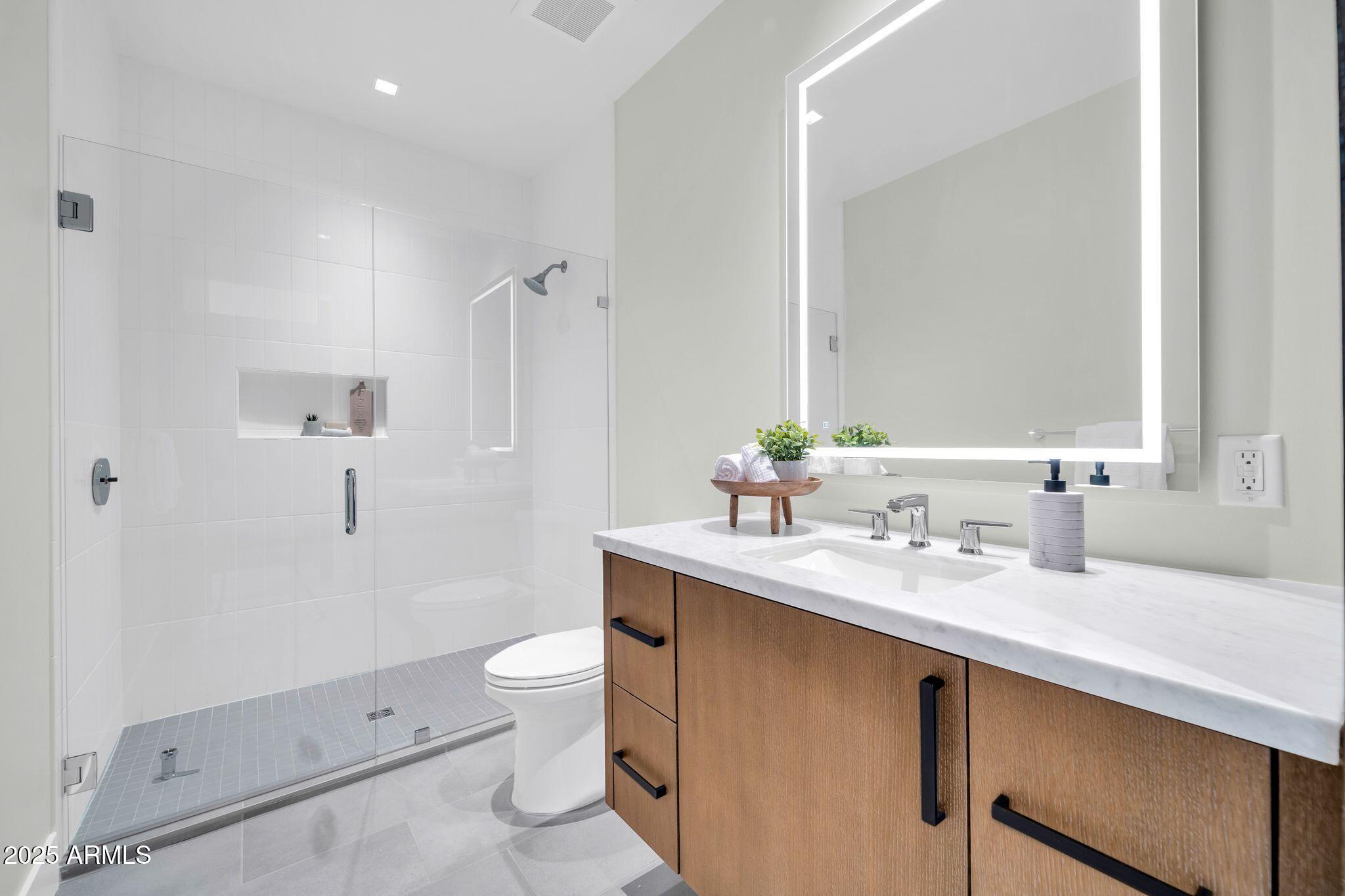 6331 E PHOENICIAN Boulevard, 6