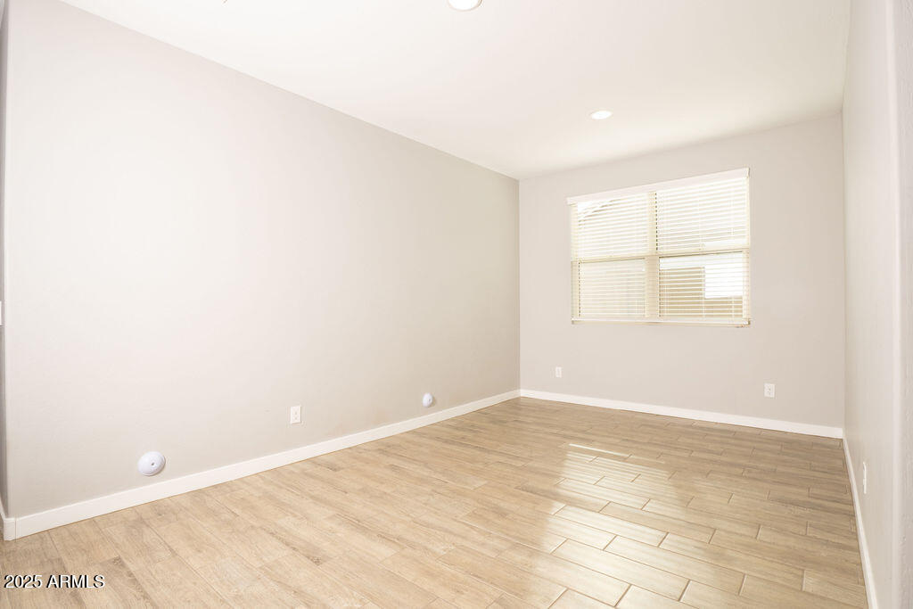 19447 W MARIPOSA Drive