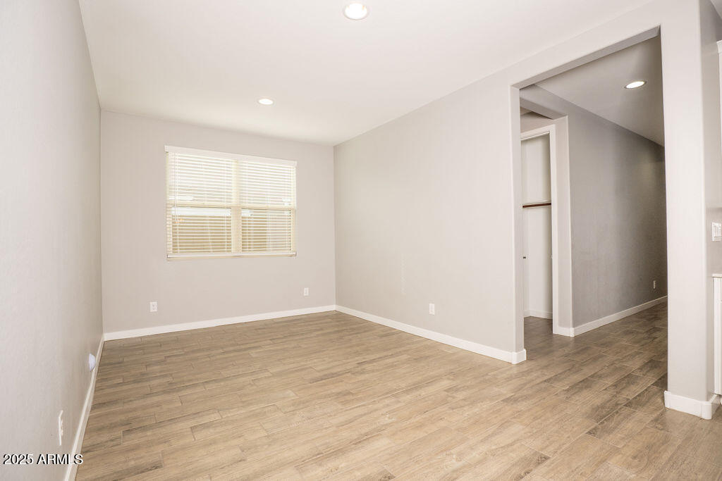 19447 W MARIPOSA Drive