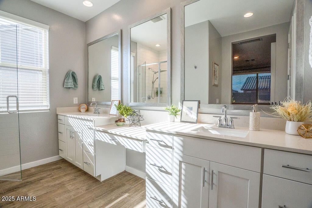 19447 W MARIPOSA Drive