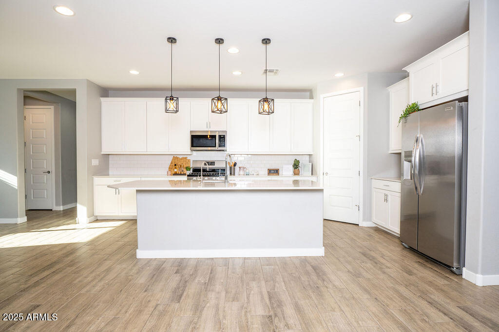 19447 W MARIPOSA Drive