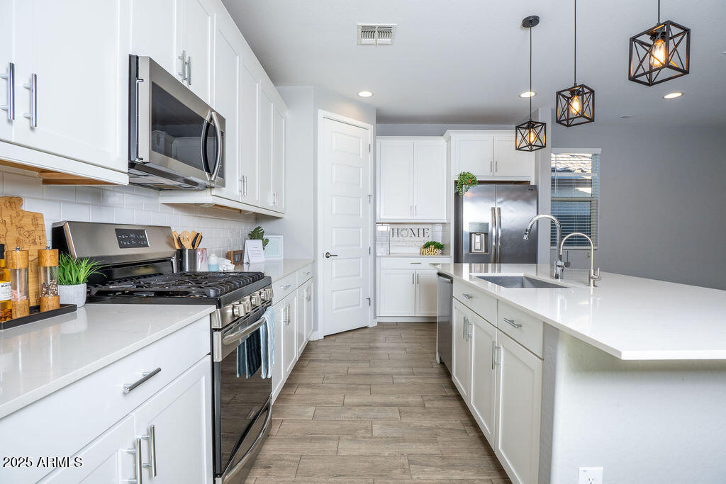 19447 W MARIPOSA Drive