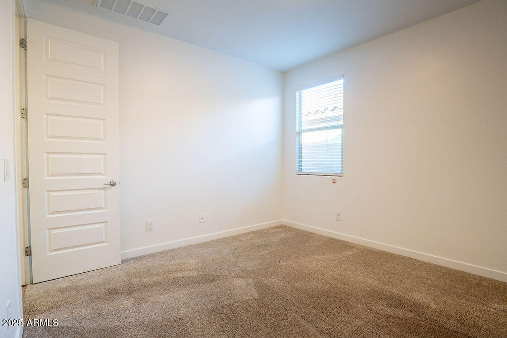 19447 W MARIPOSA Drive