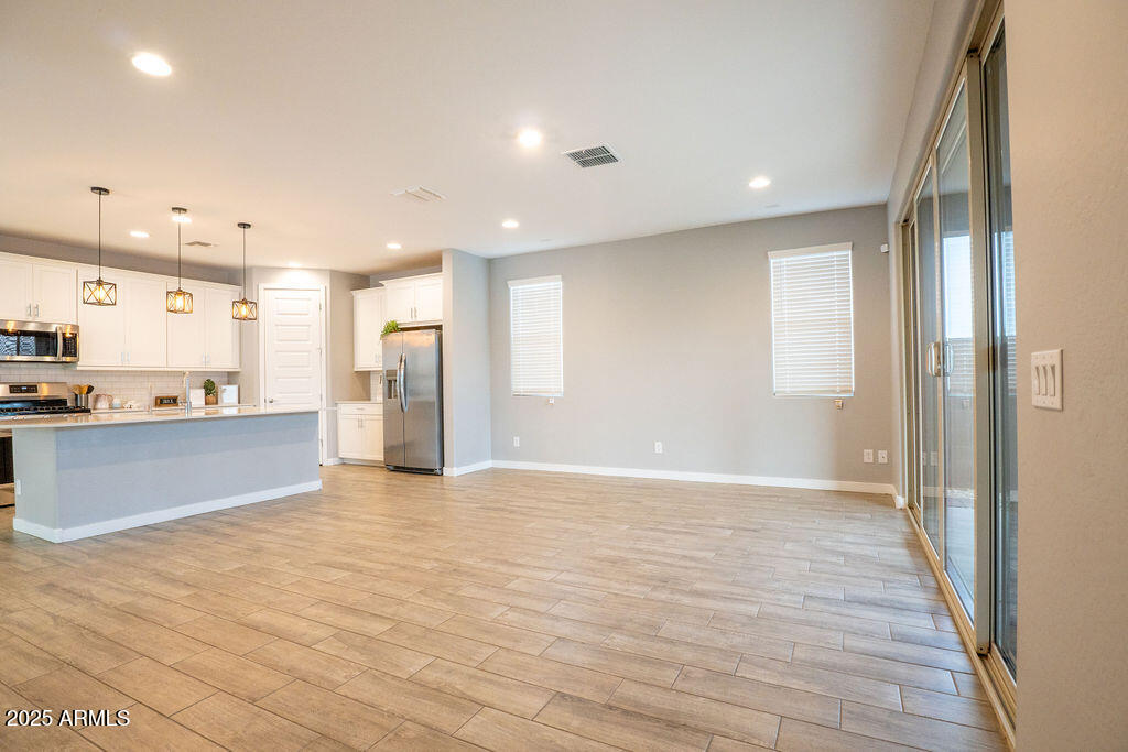 19447 W MARIPOSA Drive