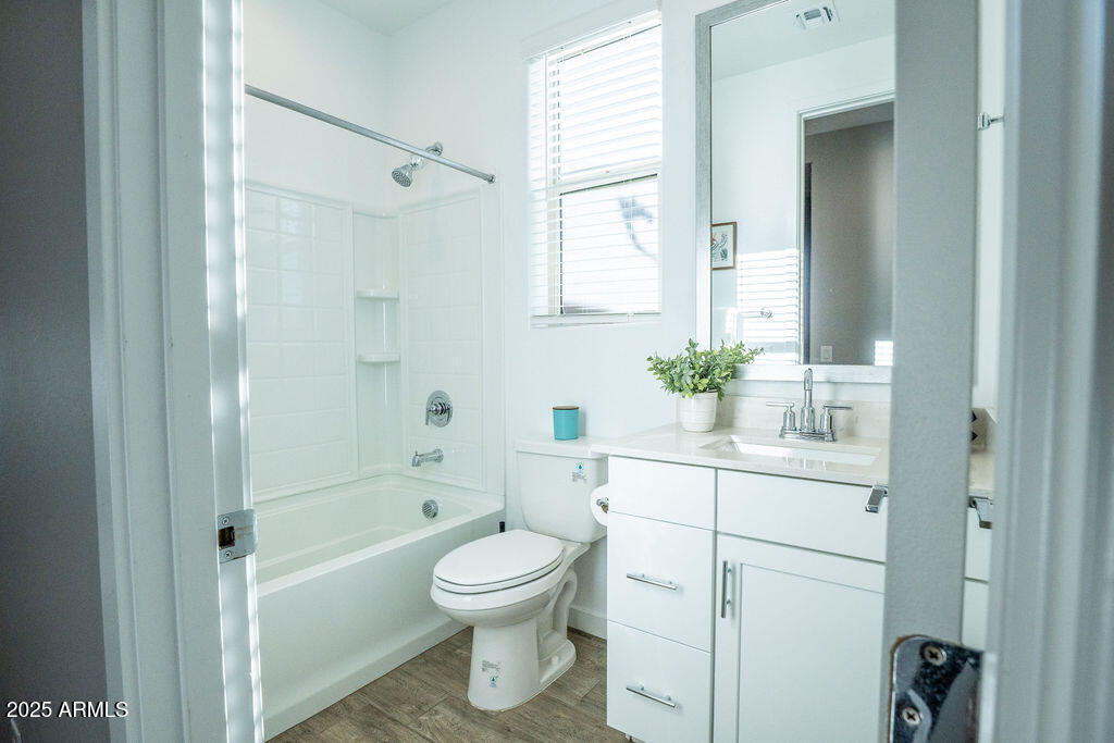 19447 W MARIPOSA Drive