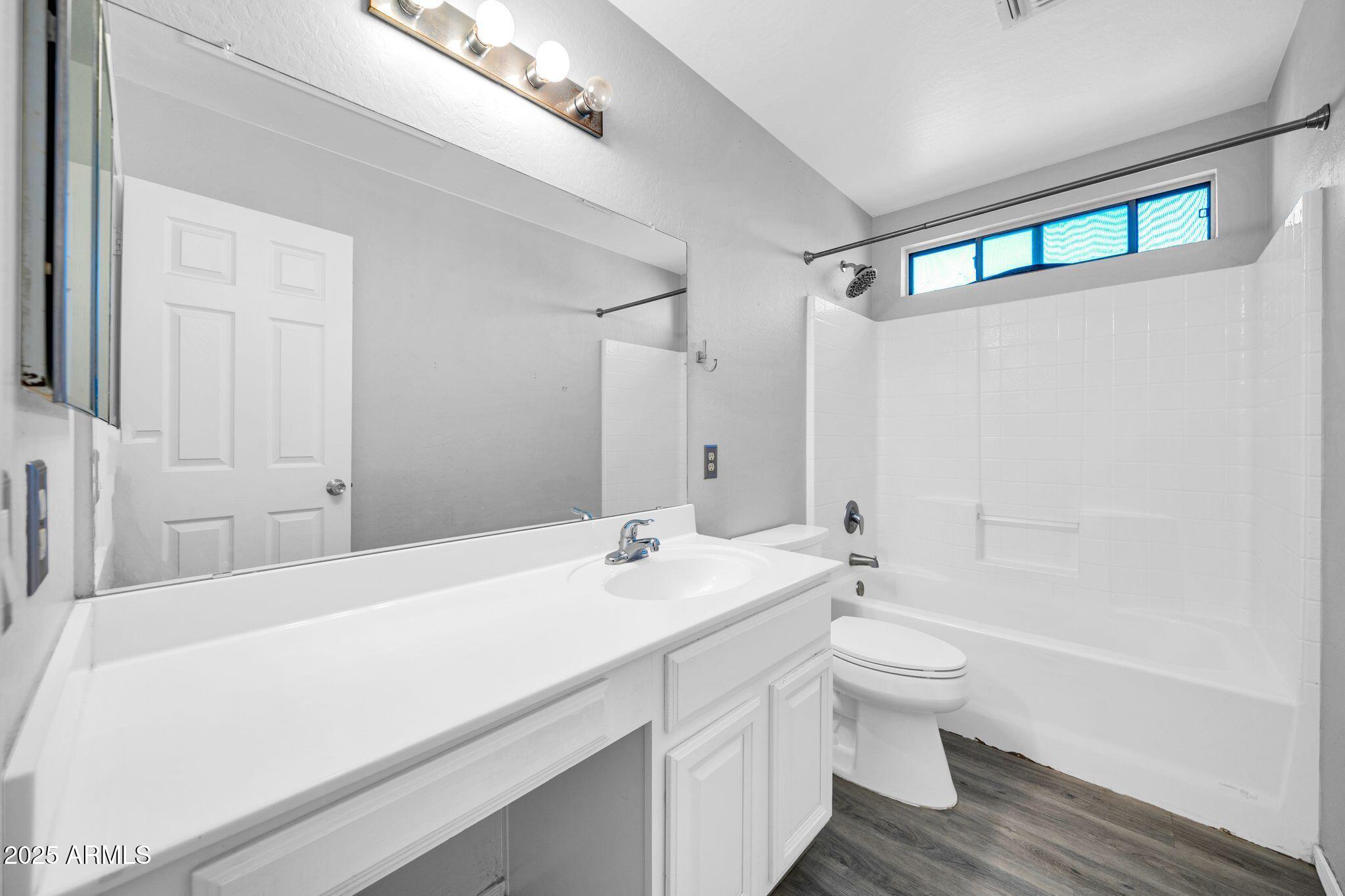 12510 W SANTA FE Lane