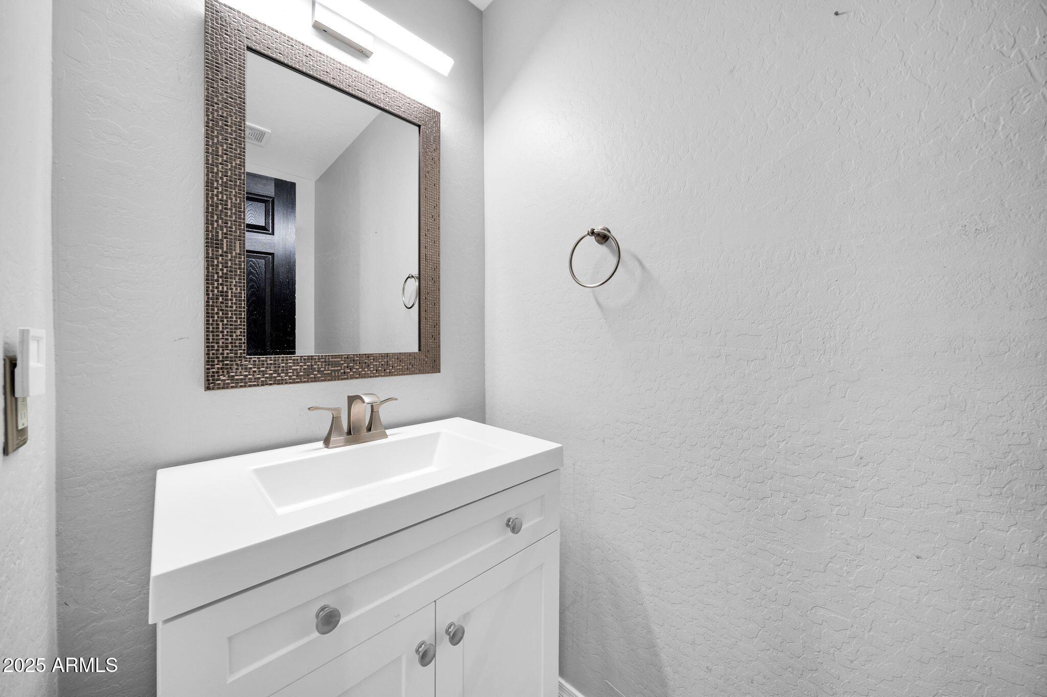 12510 W SANTA FE Lane