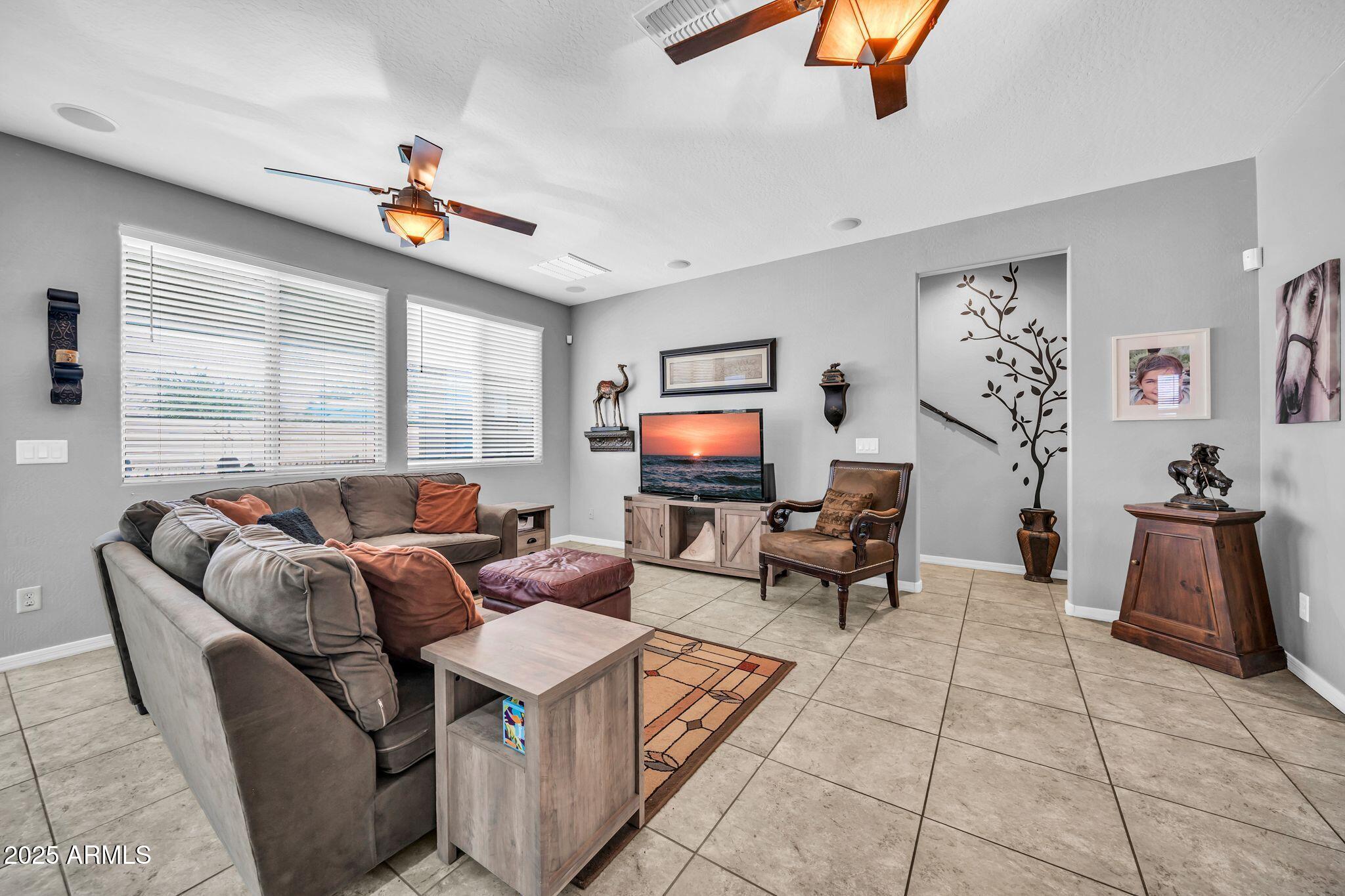 18362 W MARCONI Avenue