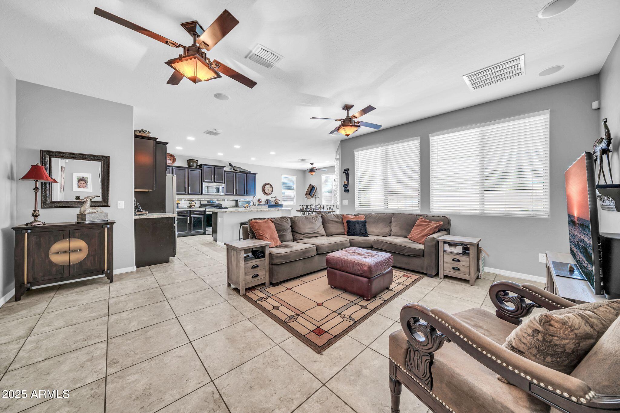 18362 W MARCONI Avenue