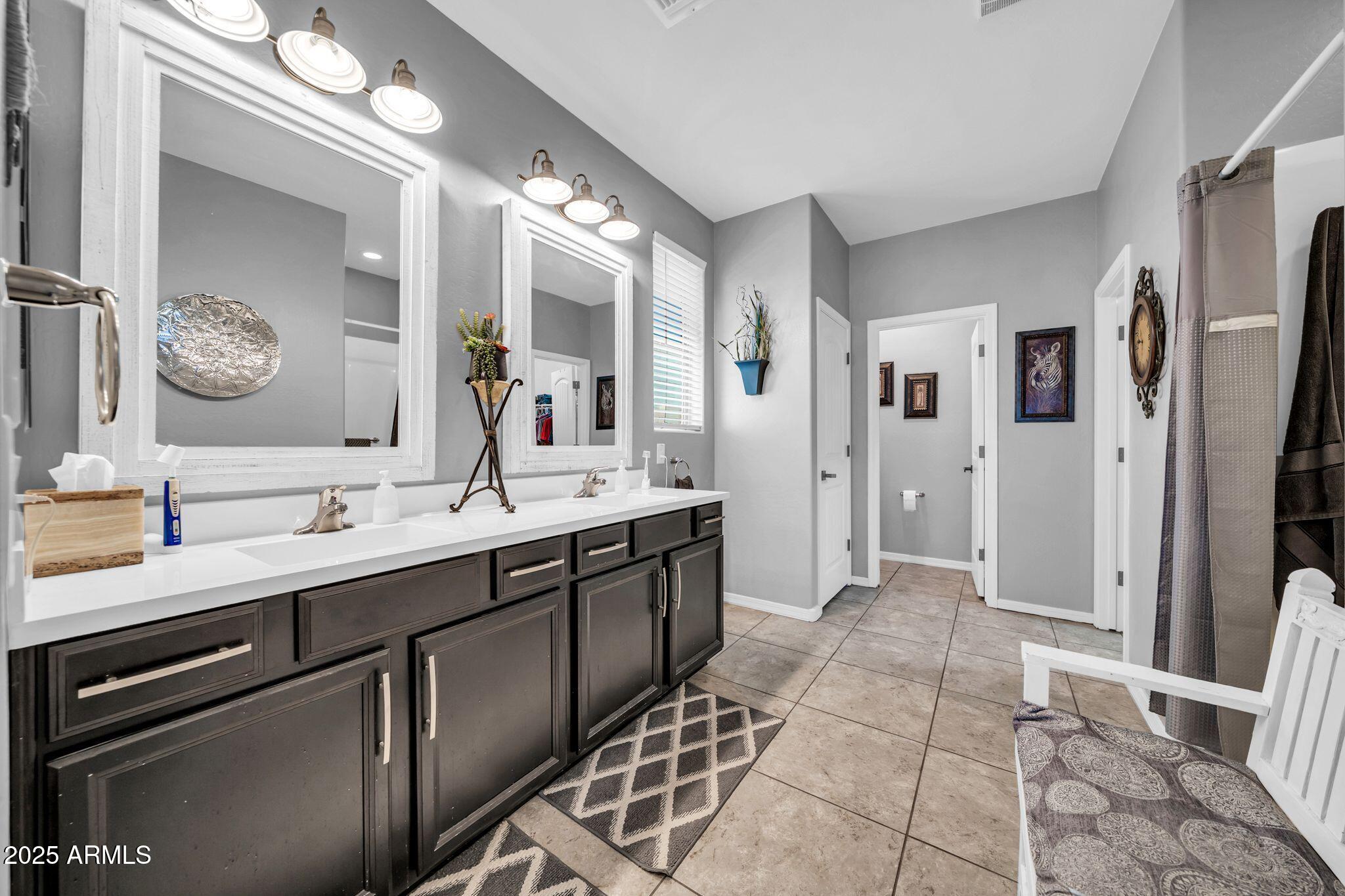 18362 W MARCONI Avenue