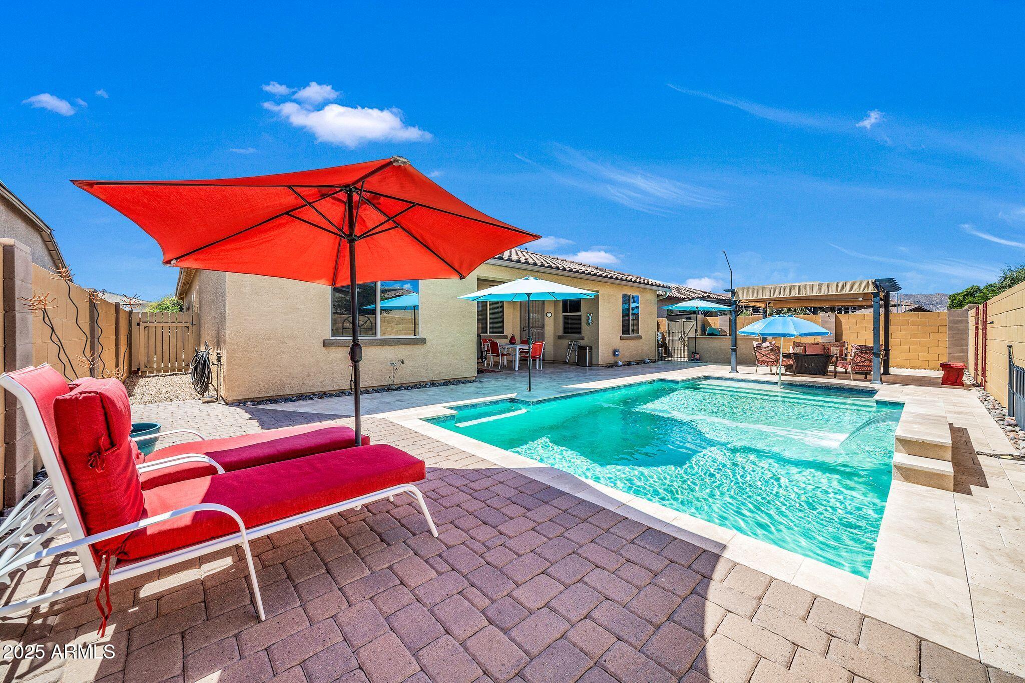 18362 W MARCONI Avenue