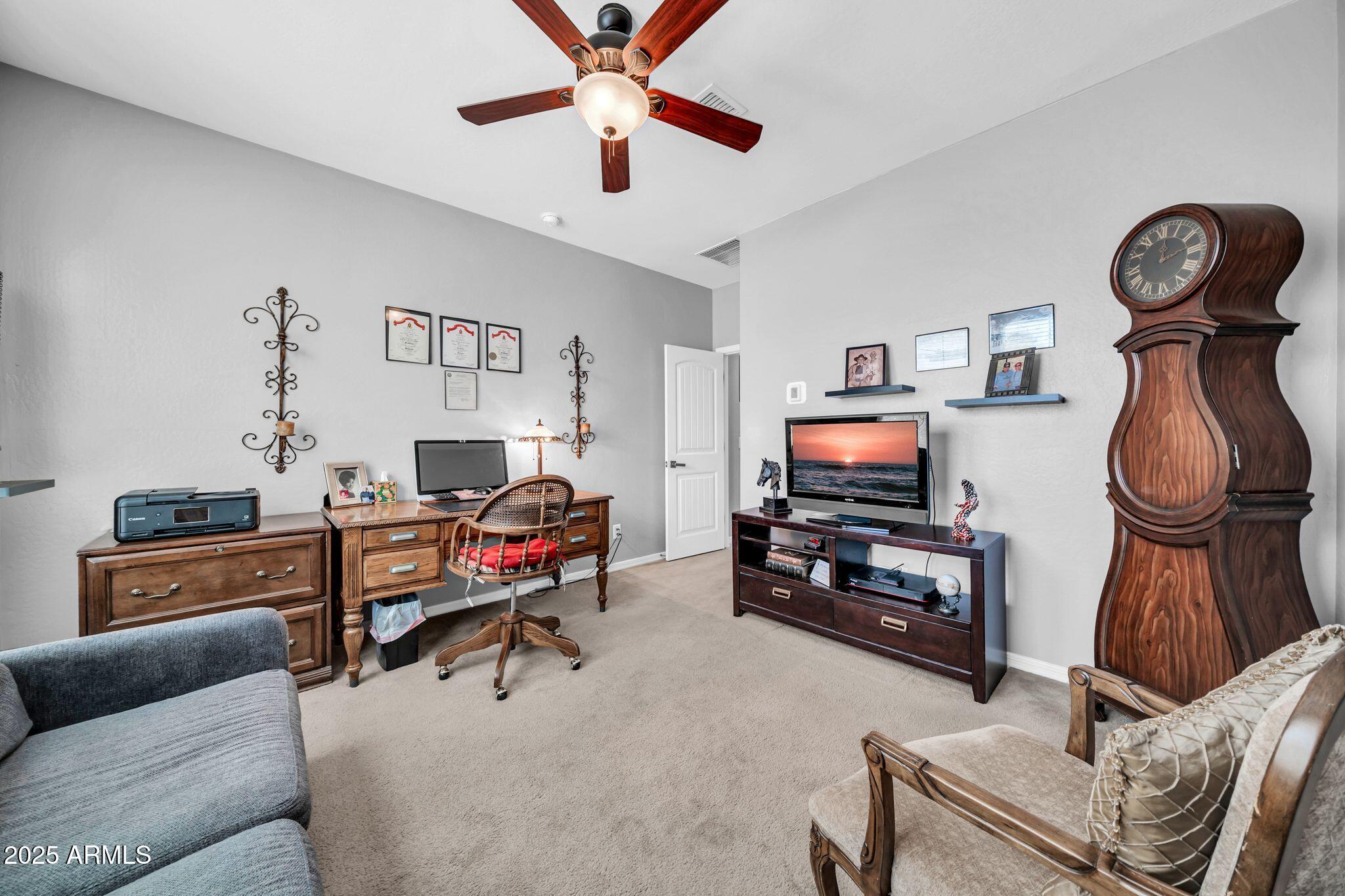 18362 W MARCONI Avenue