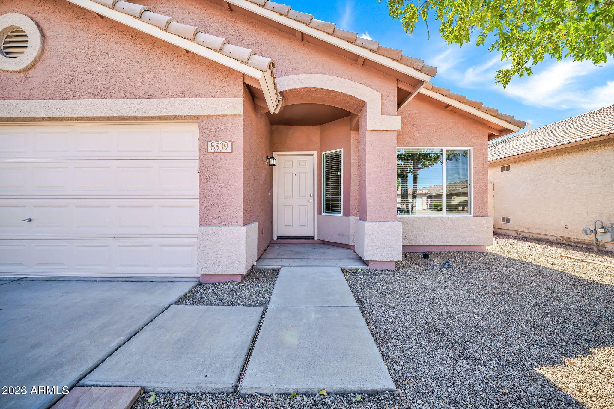 8539 W PARADISE Drive