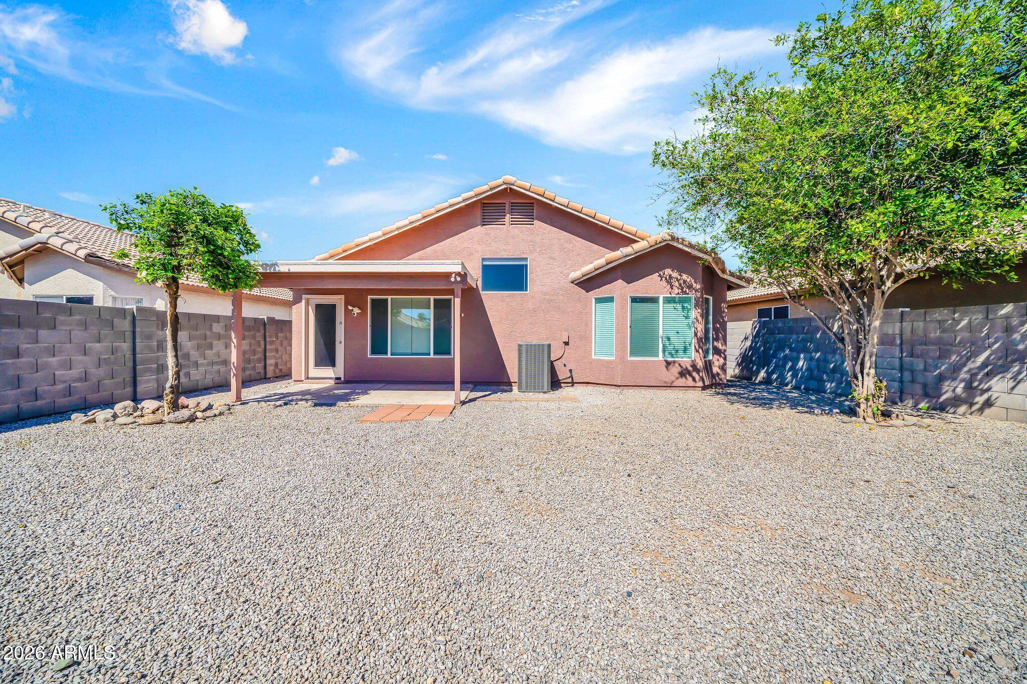 8539 W PARADISE Drive