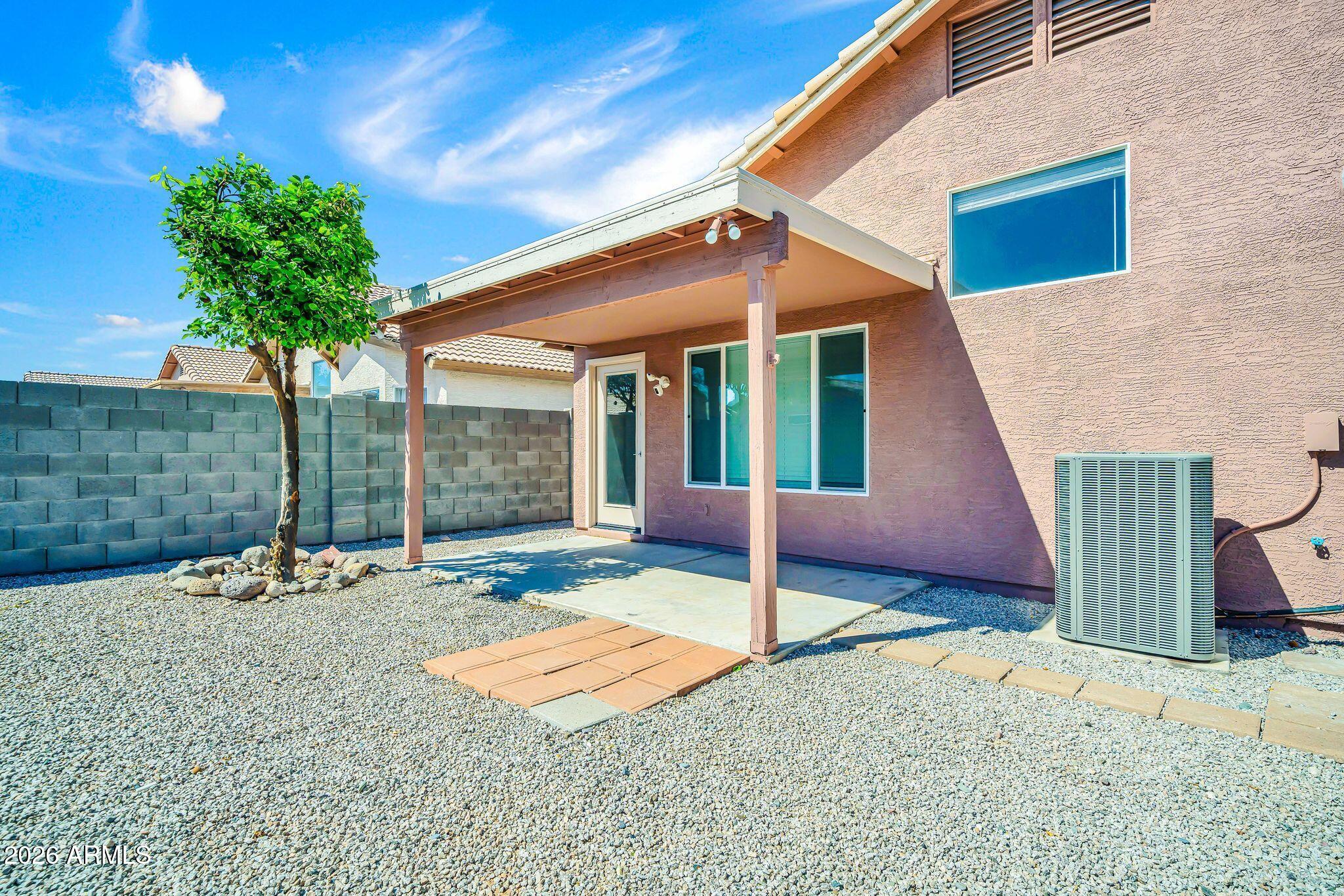 8539 W PARADISE Drive