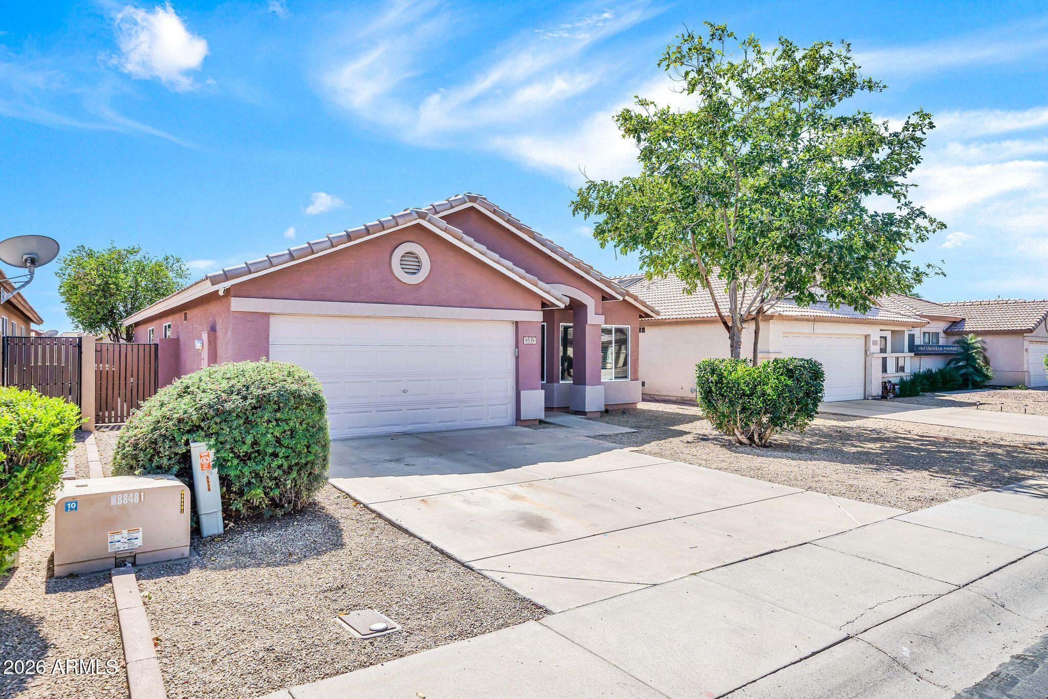 8539 W PARADISE Drive