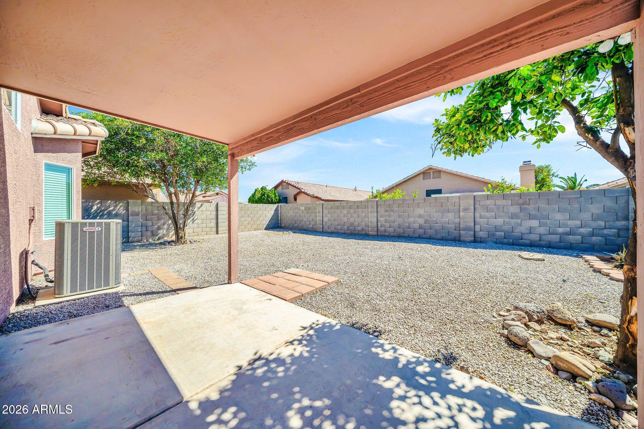 8539 W PARADISE Drive