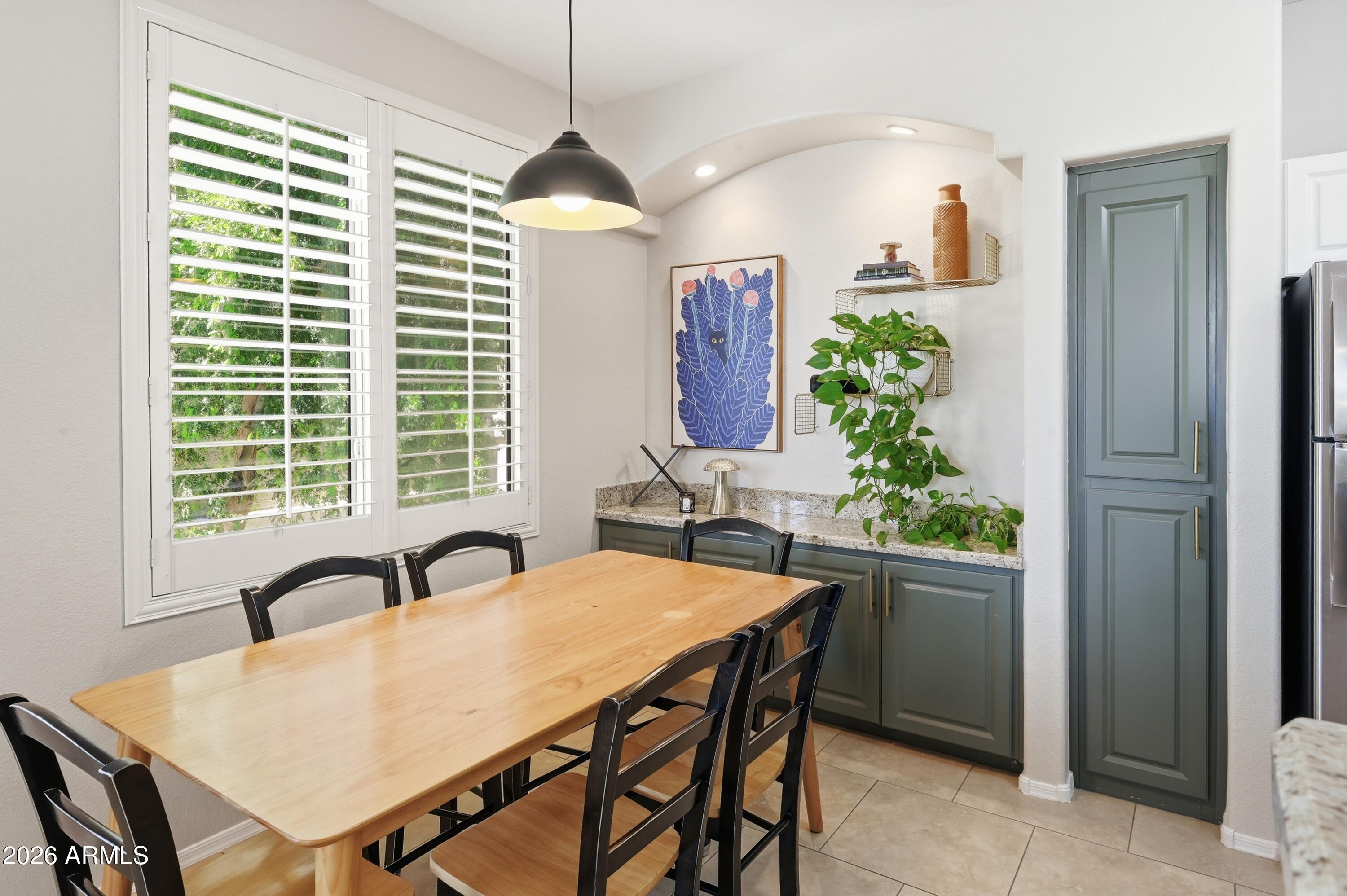 5303 N 7TH Street 220