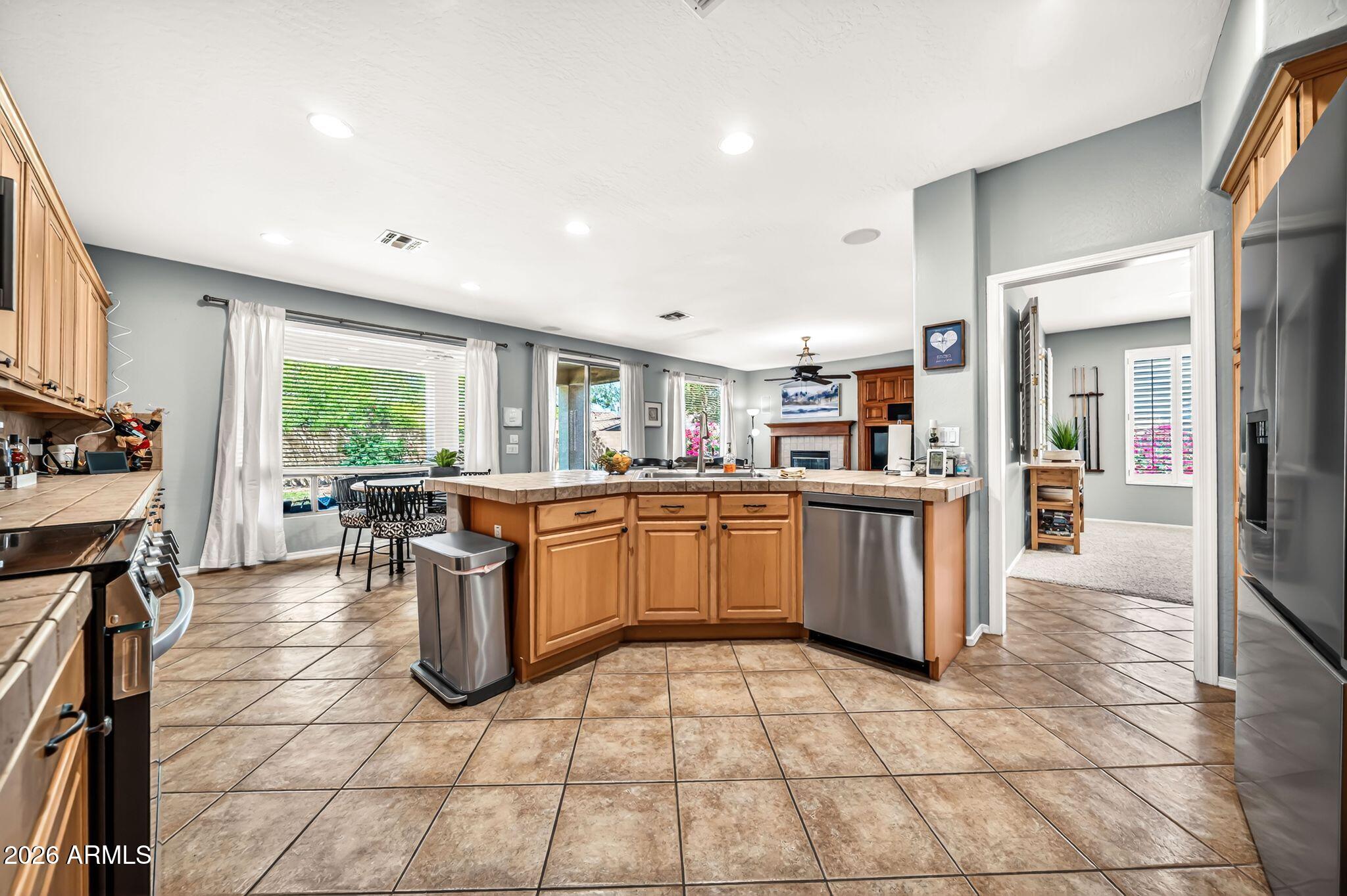 3359 W OWENS Way