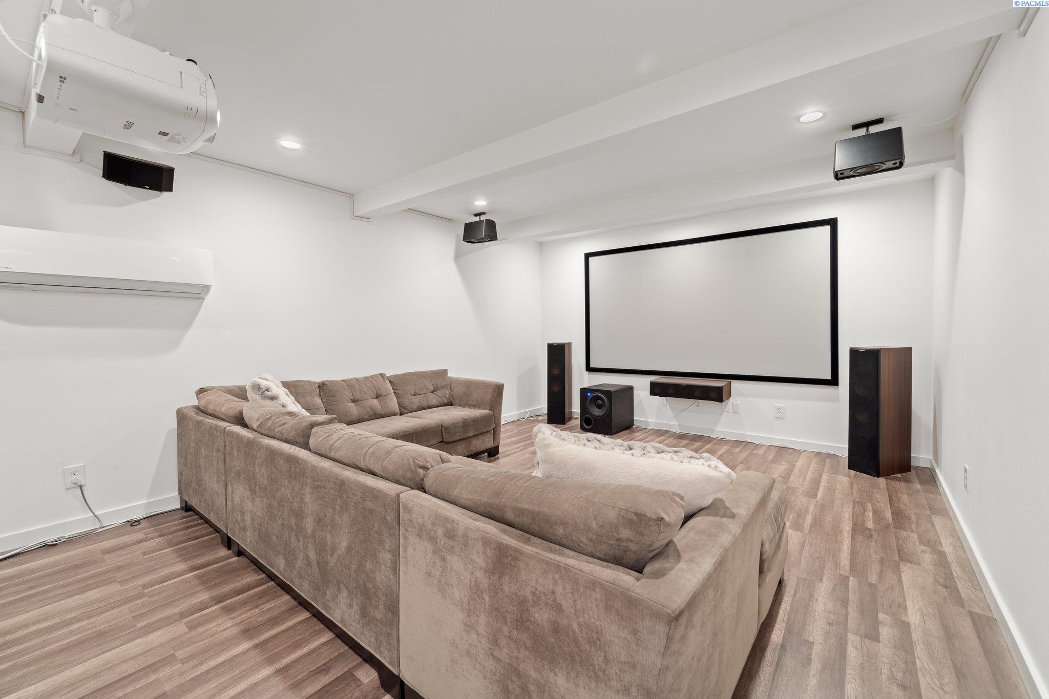 4406 Laurel Drive