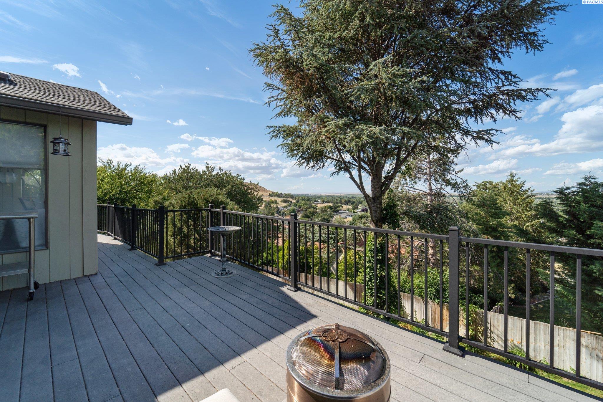 4406 Laurel Drive