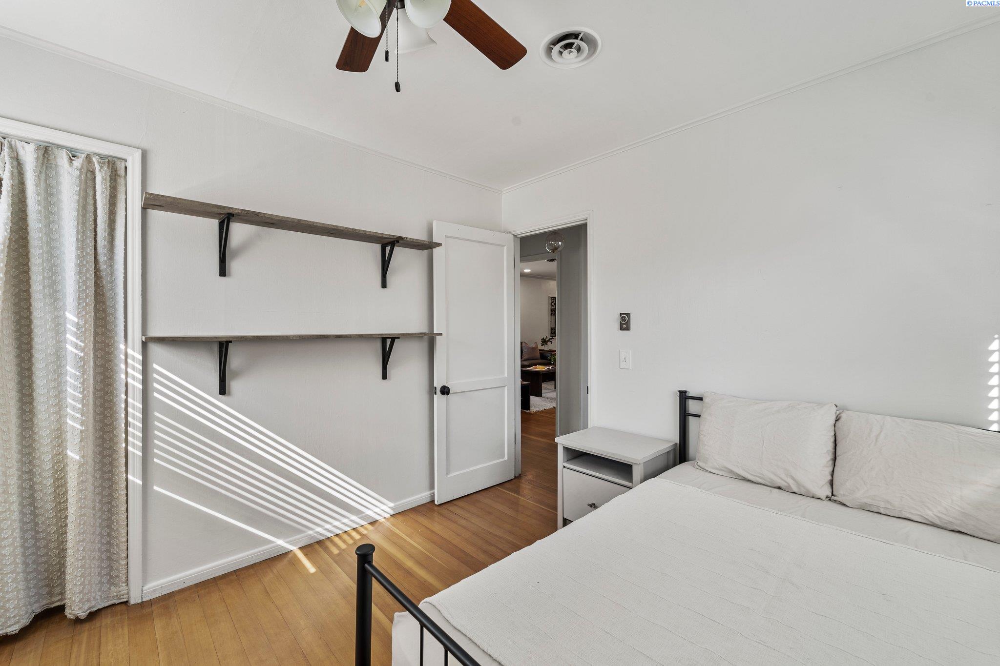 303 Rossell Avenue