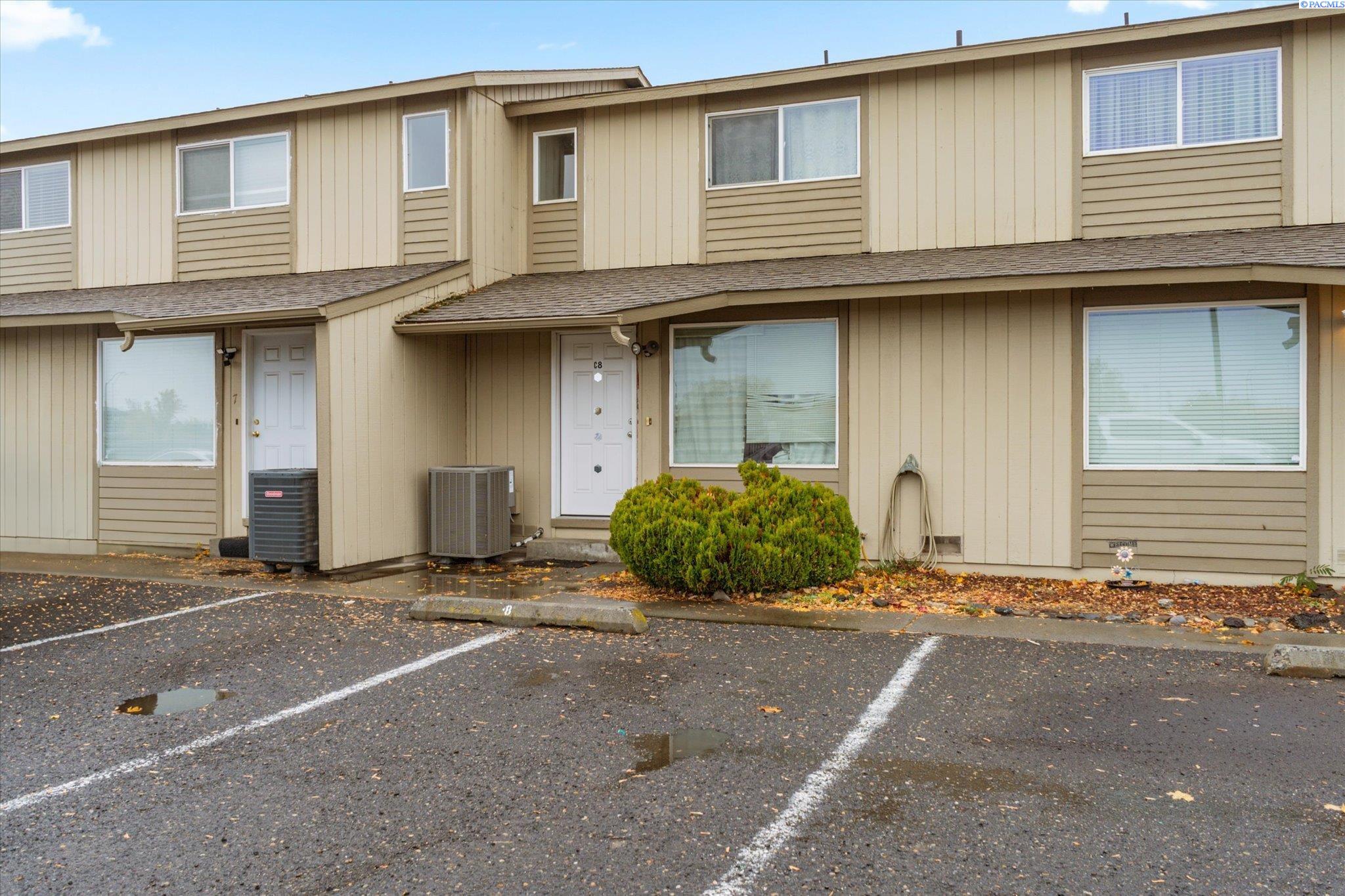 2313 W Sylvester St Unit: C8