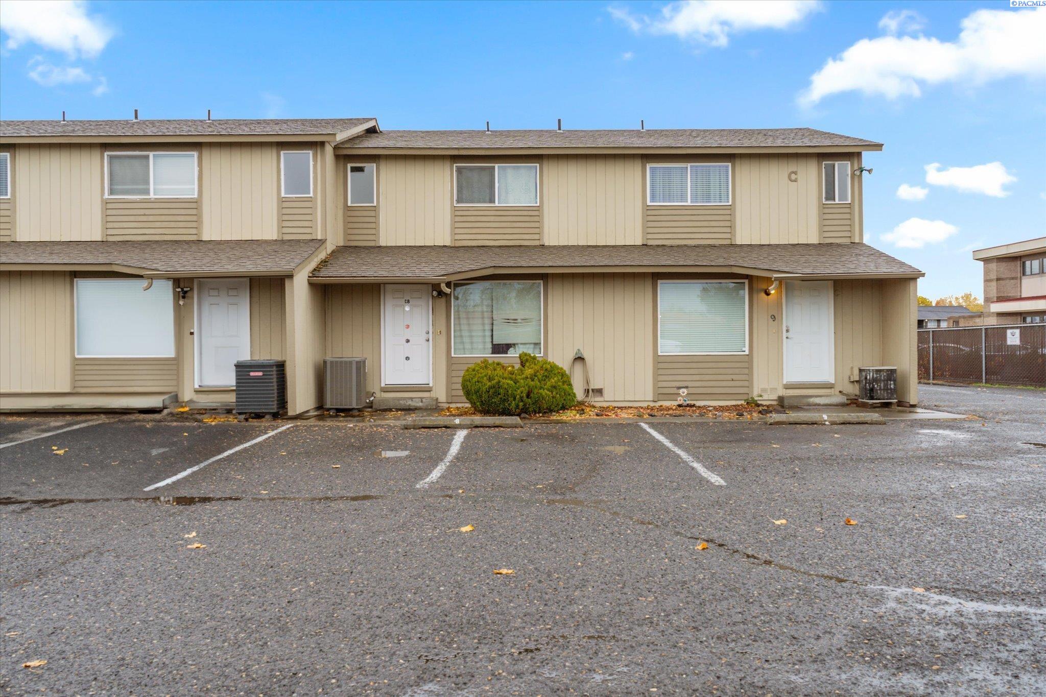 2313 W Sylvester St Unit: C8