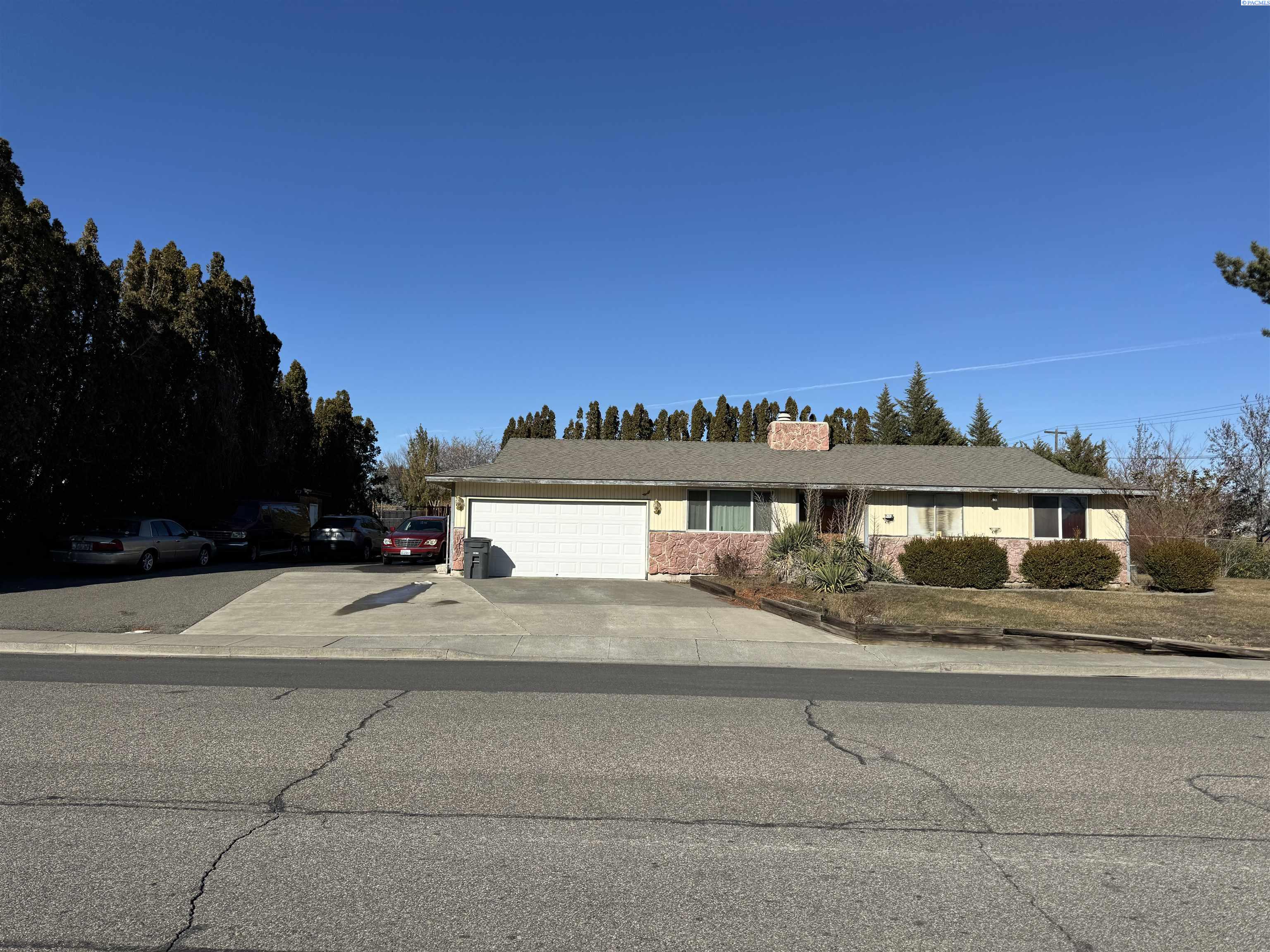 5900 W 12th Avenue