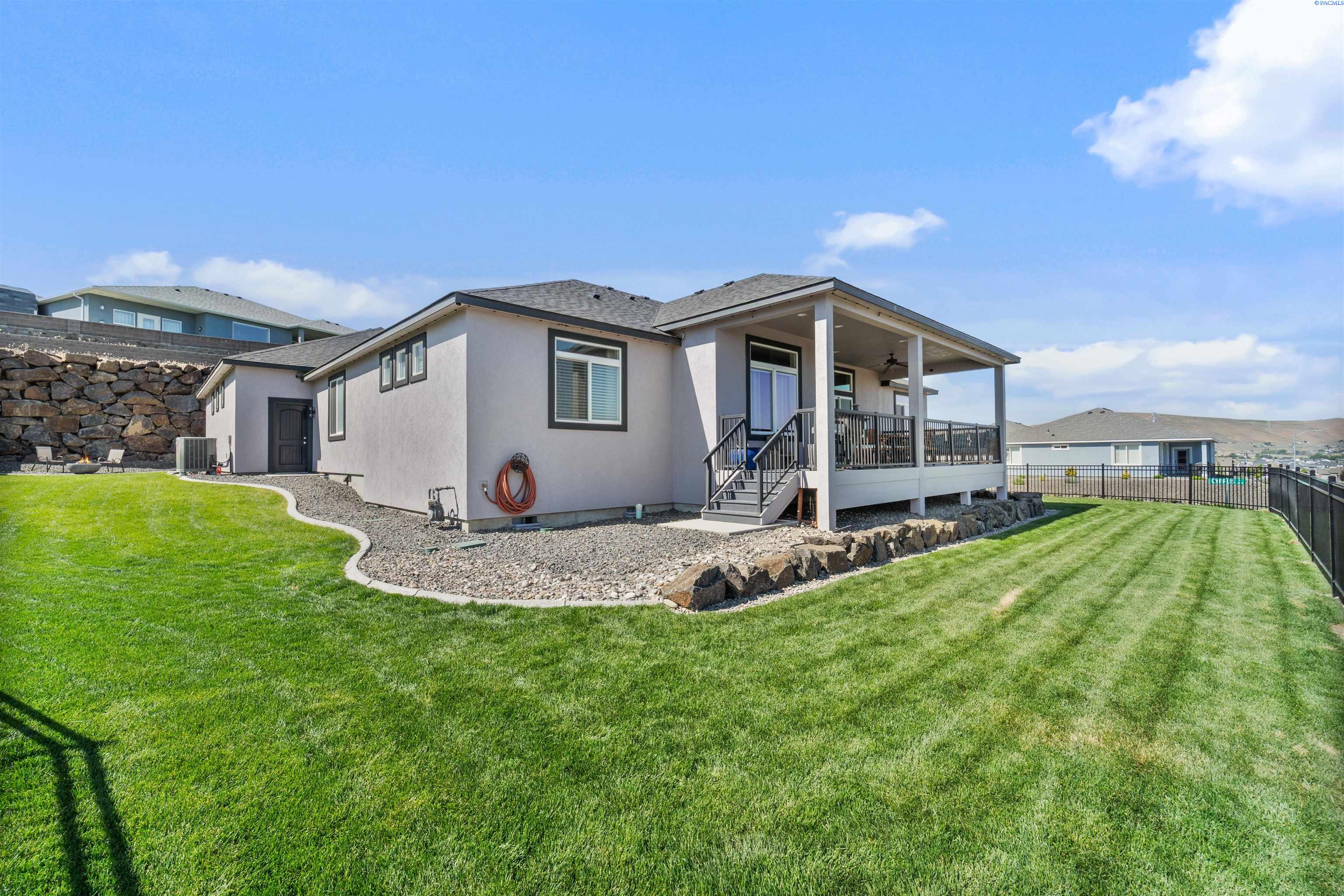 6888 Cyprus Loop