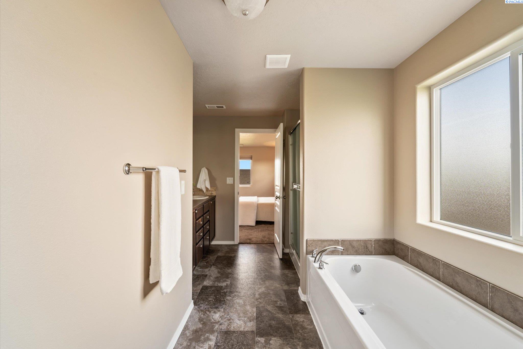 2654 Torrey Pines Way