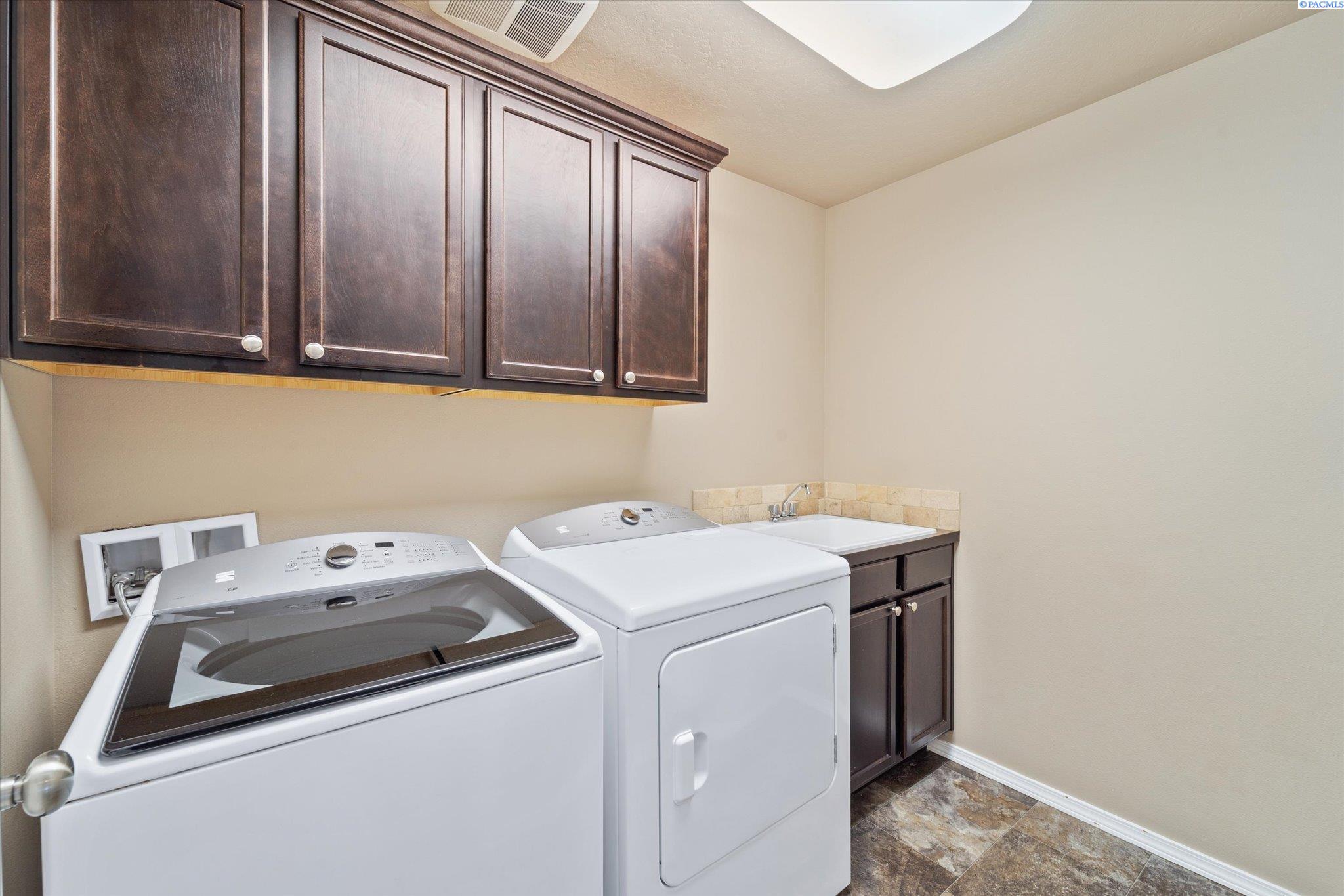2654 Torrey Pines Way