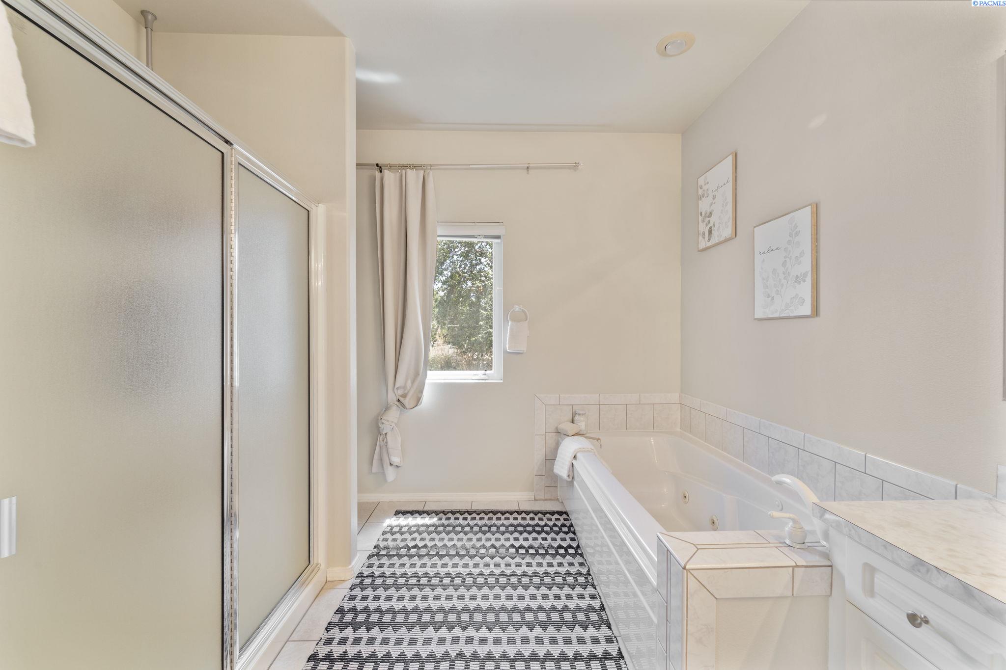 4949 Rau Lane