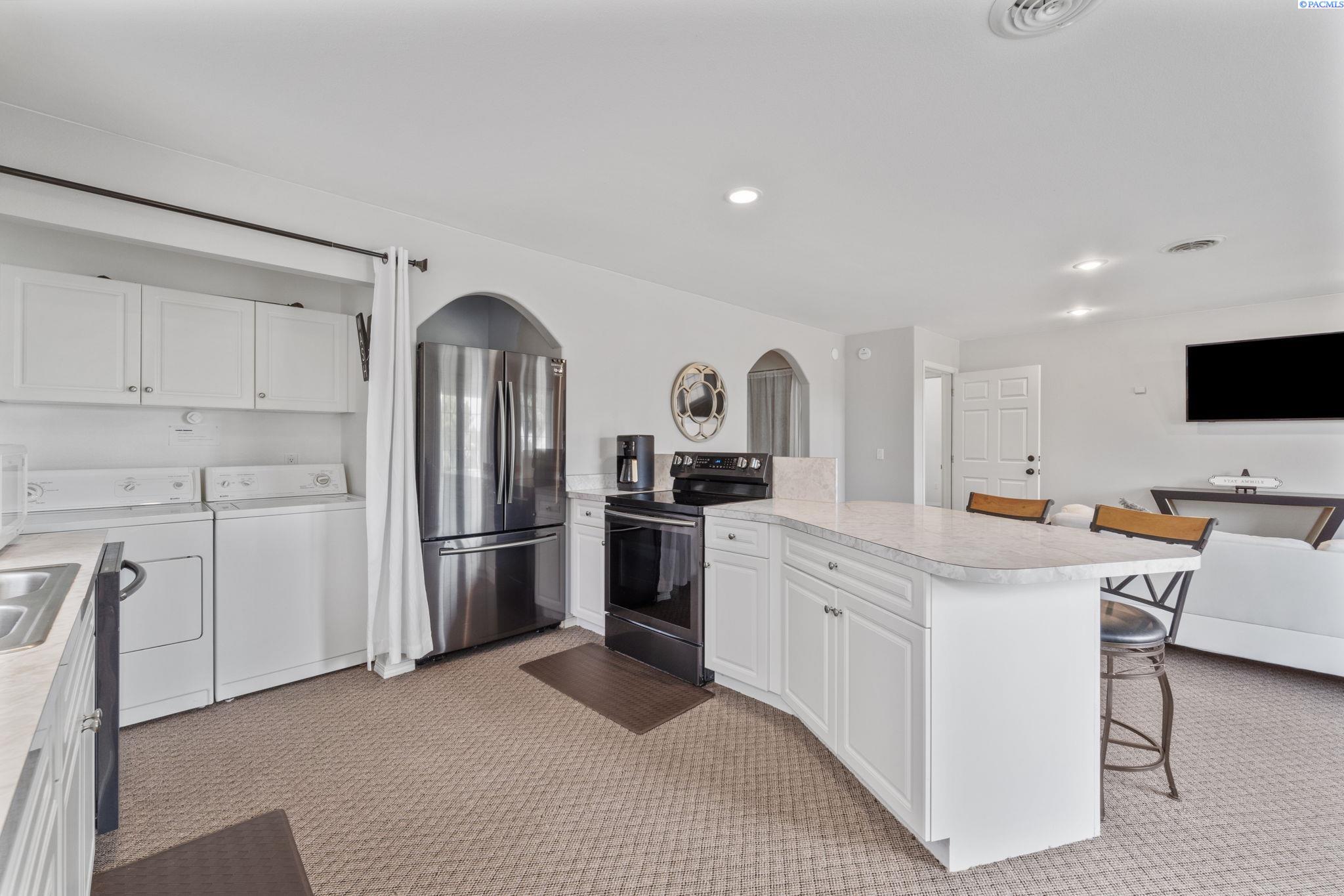 4949 Rau Lane