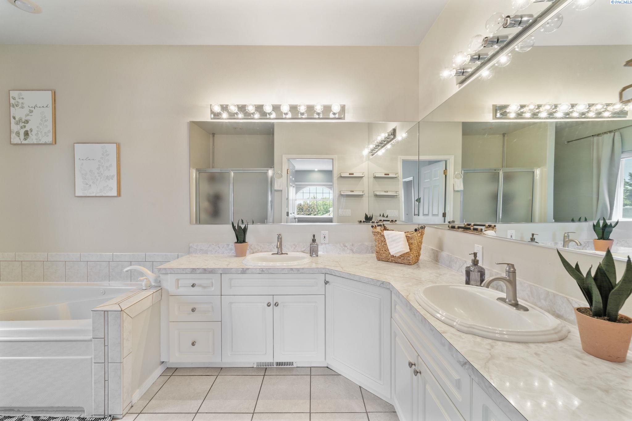 4949 Rau Lane