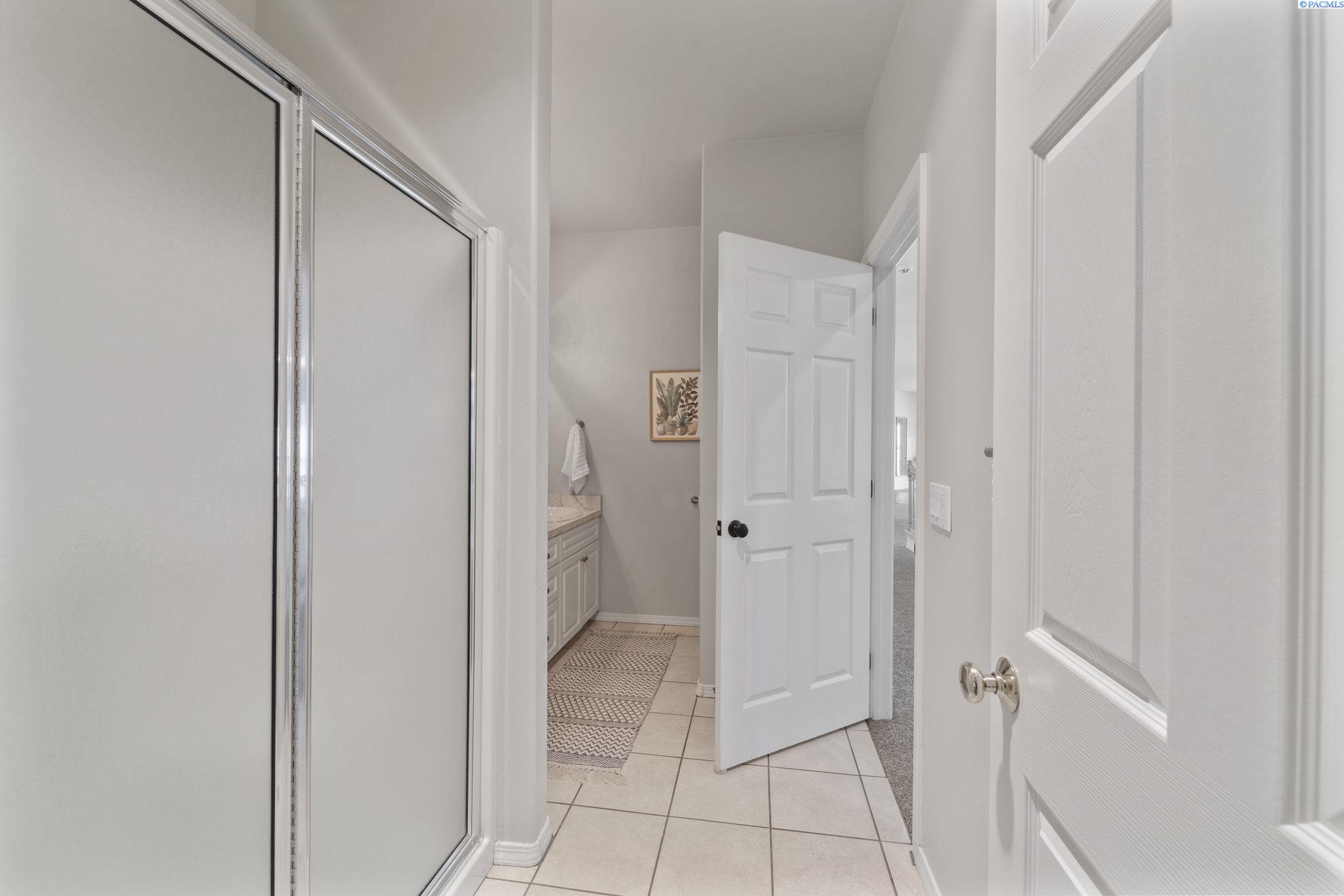 4949 Rau Lane