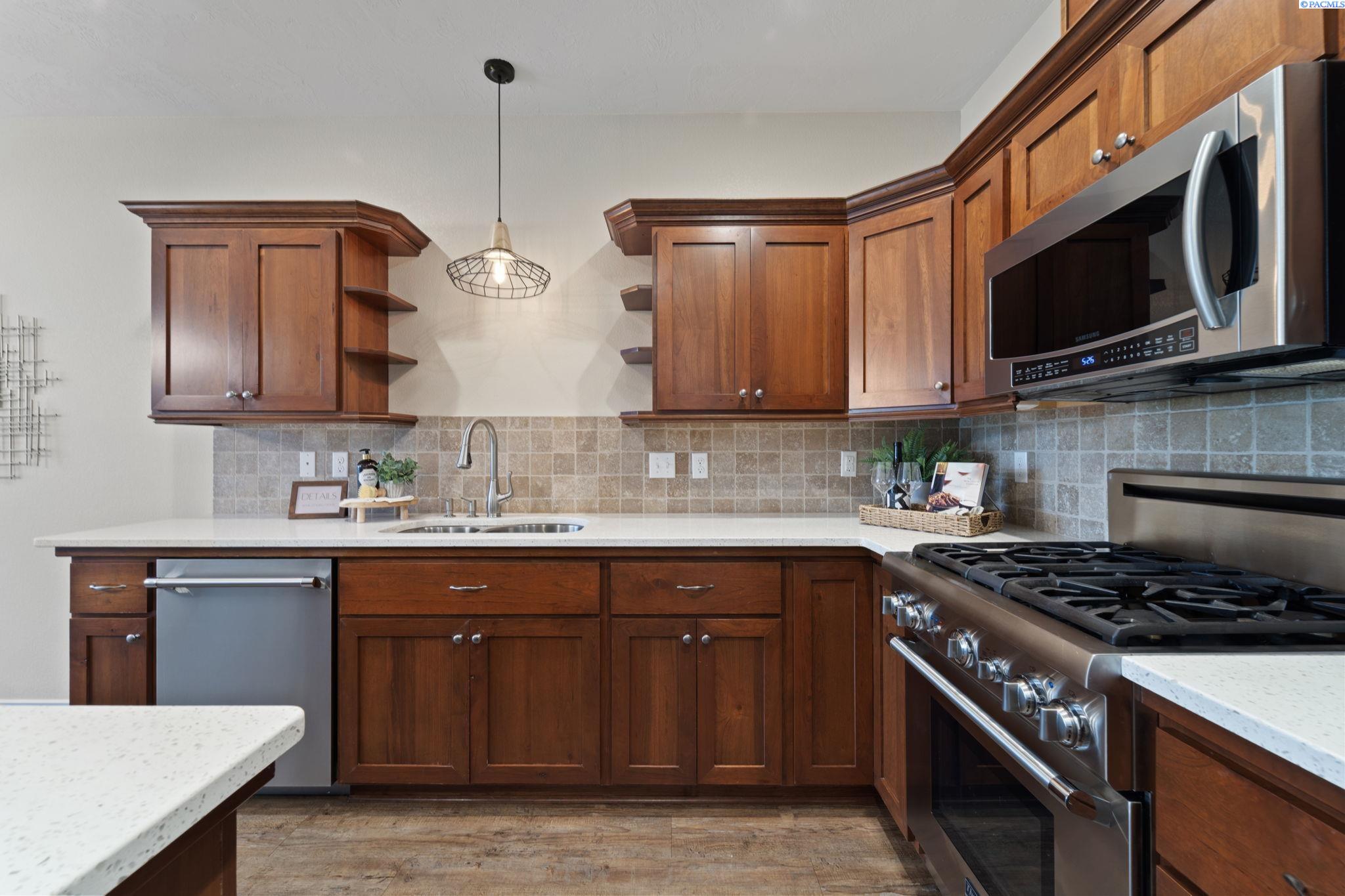 9411 Vincenzo Drive