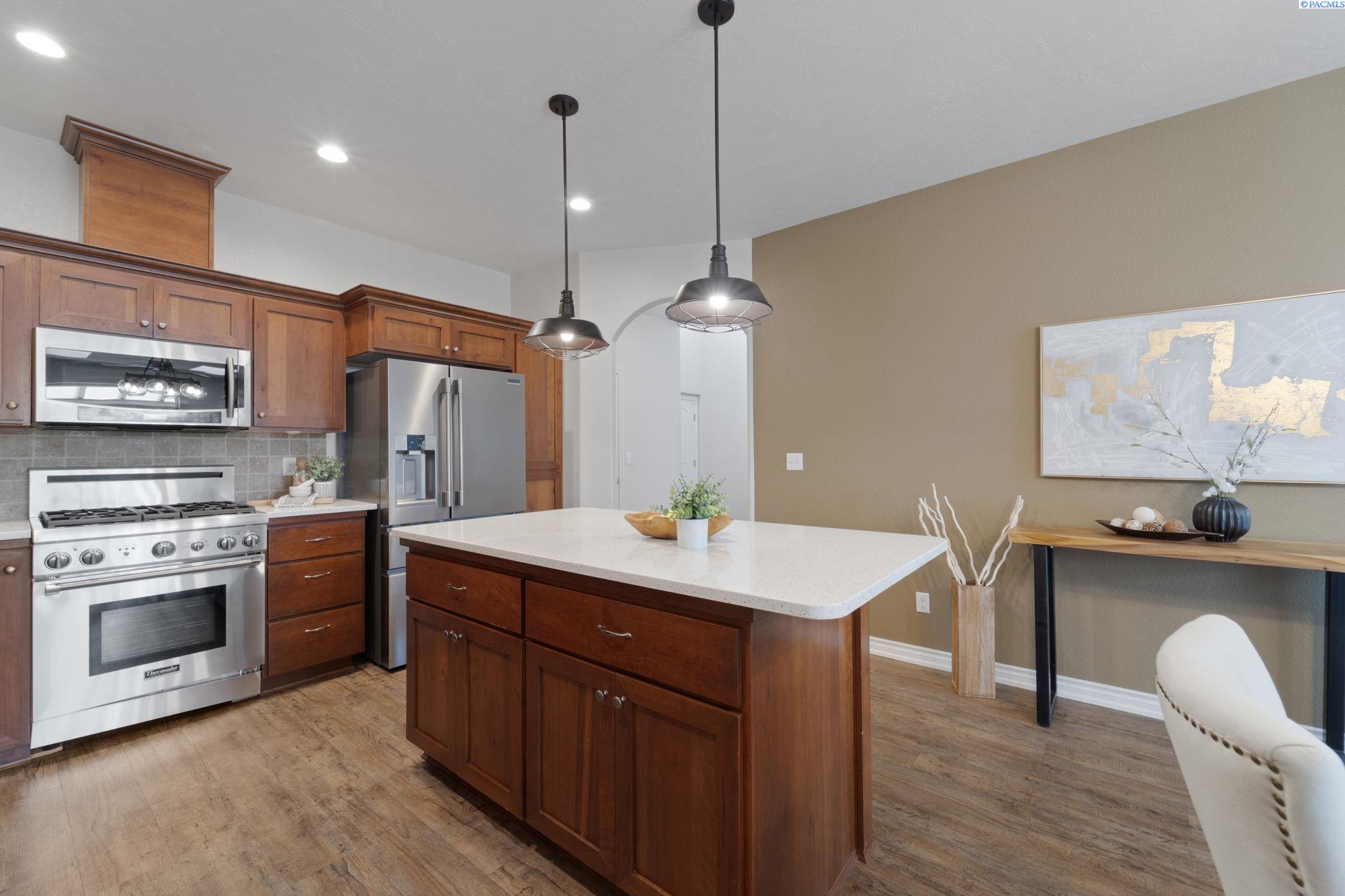 9411 Vincenzo Drive