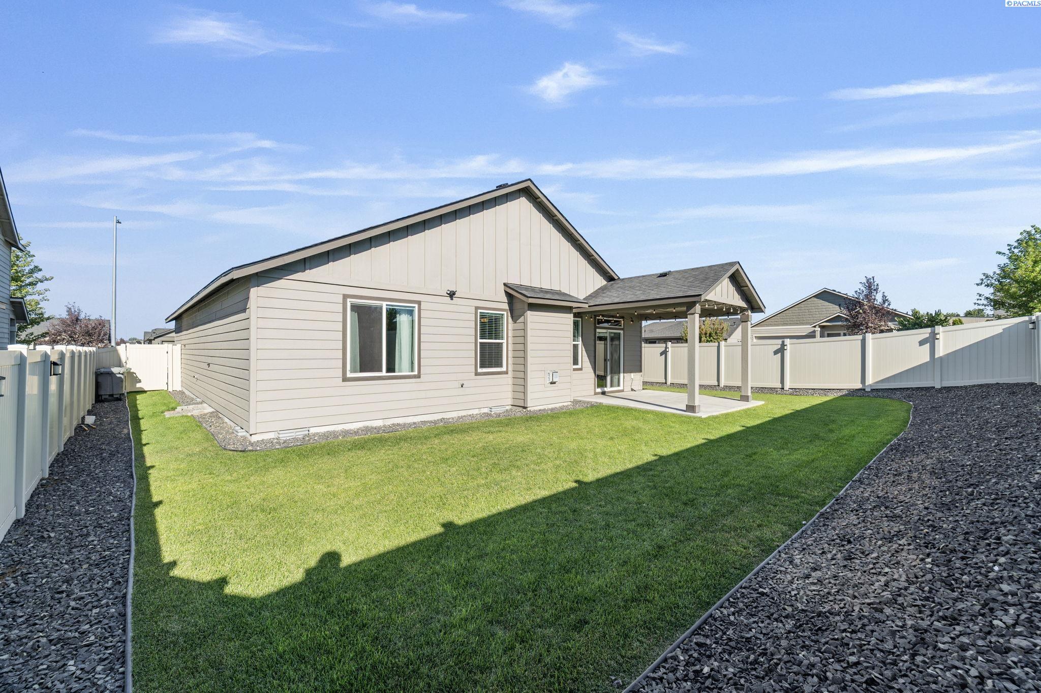 2975 Bellerive Drive
