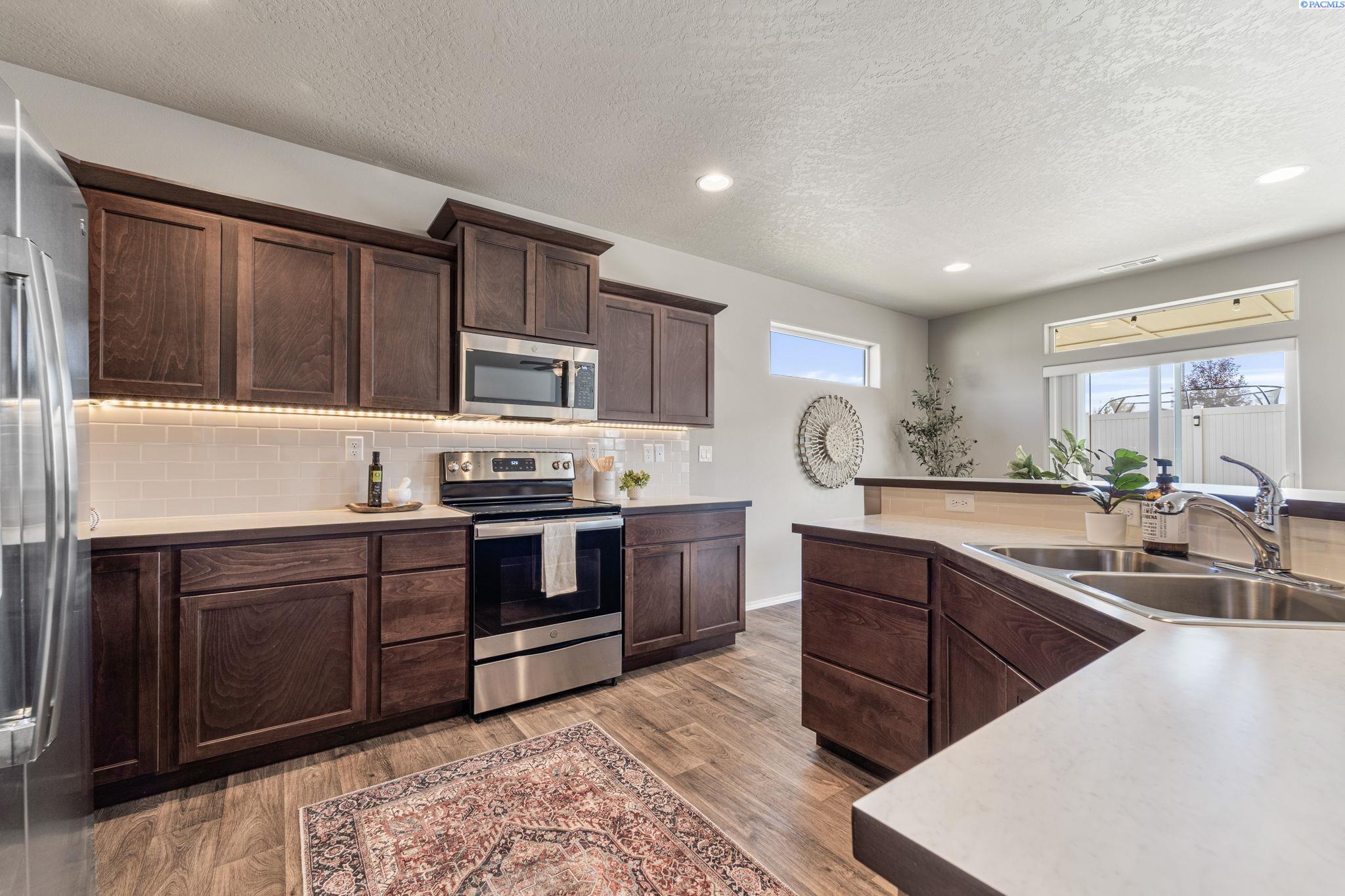 2975 Bellerive Drive