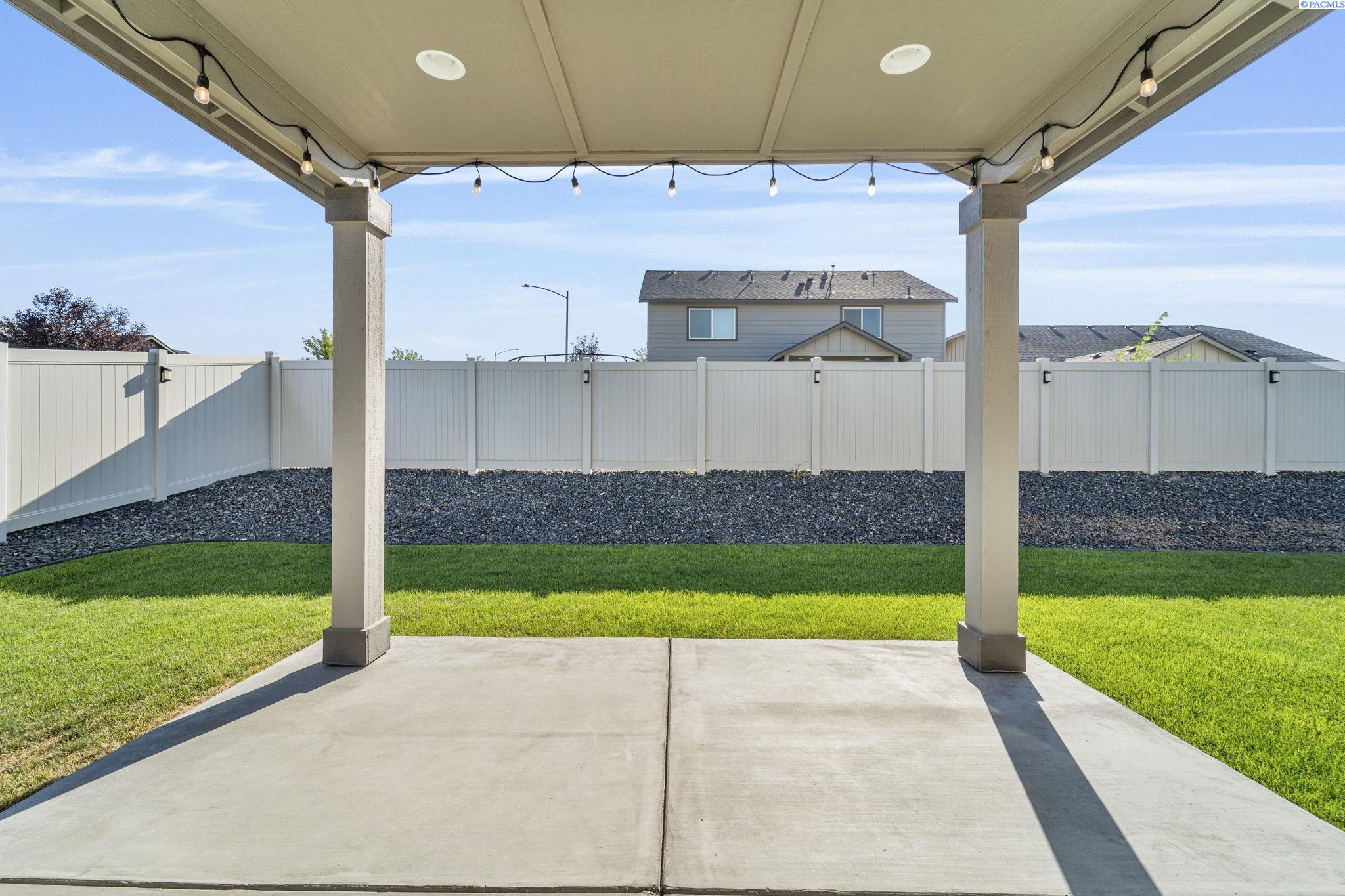 2975 Bellerive Drive