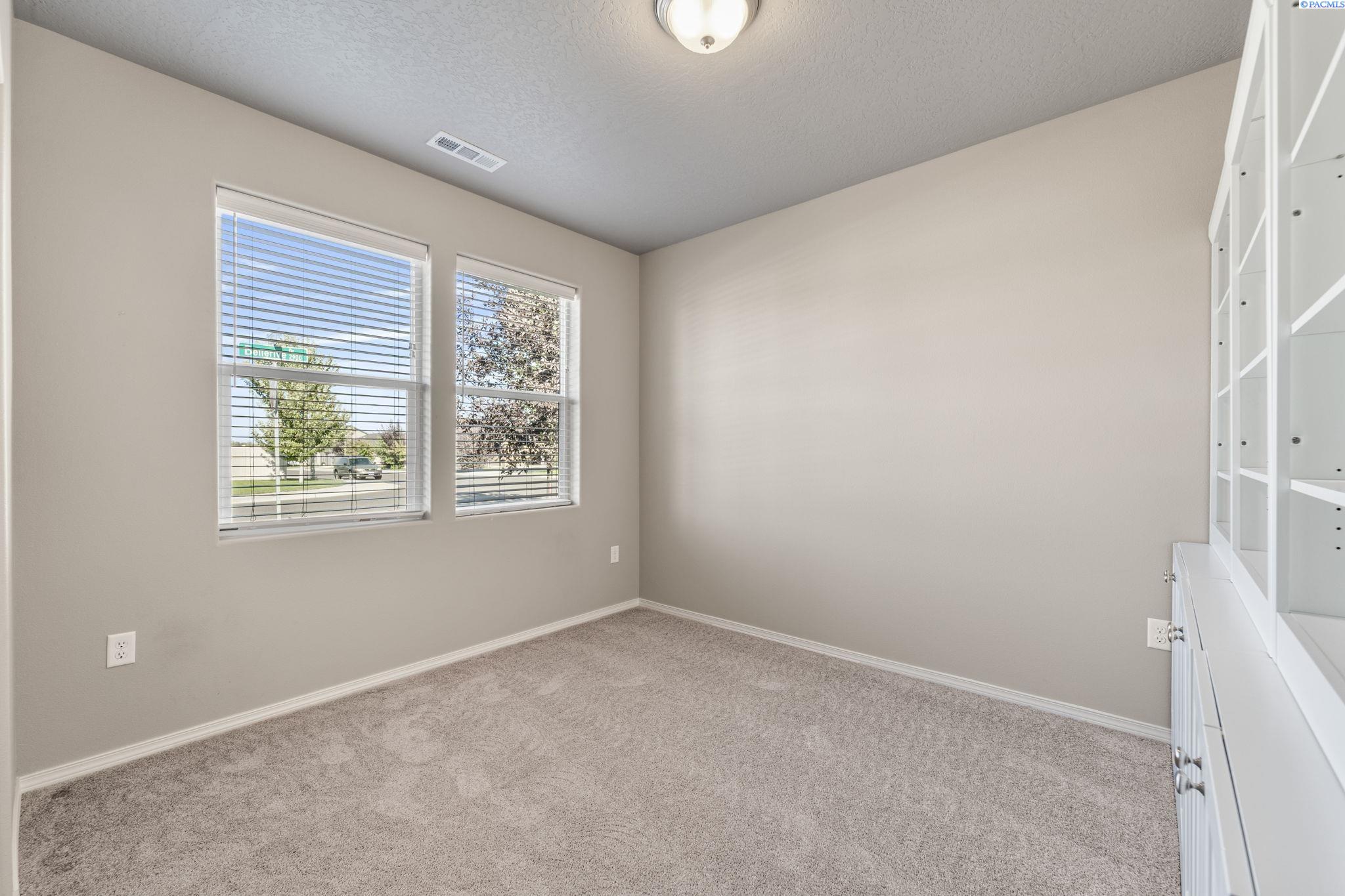 2975 Bellerive Drive