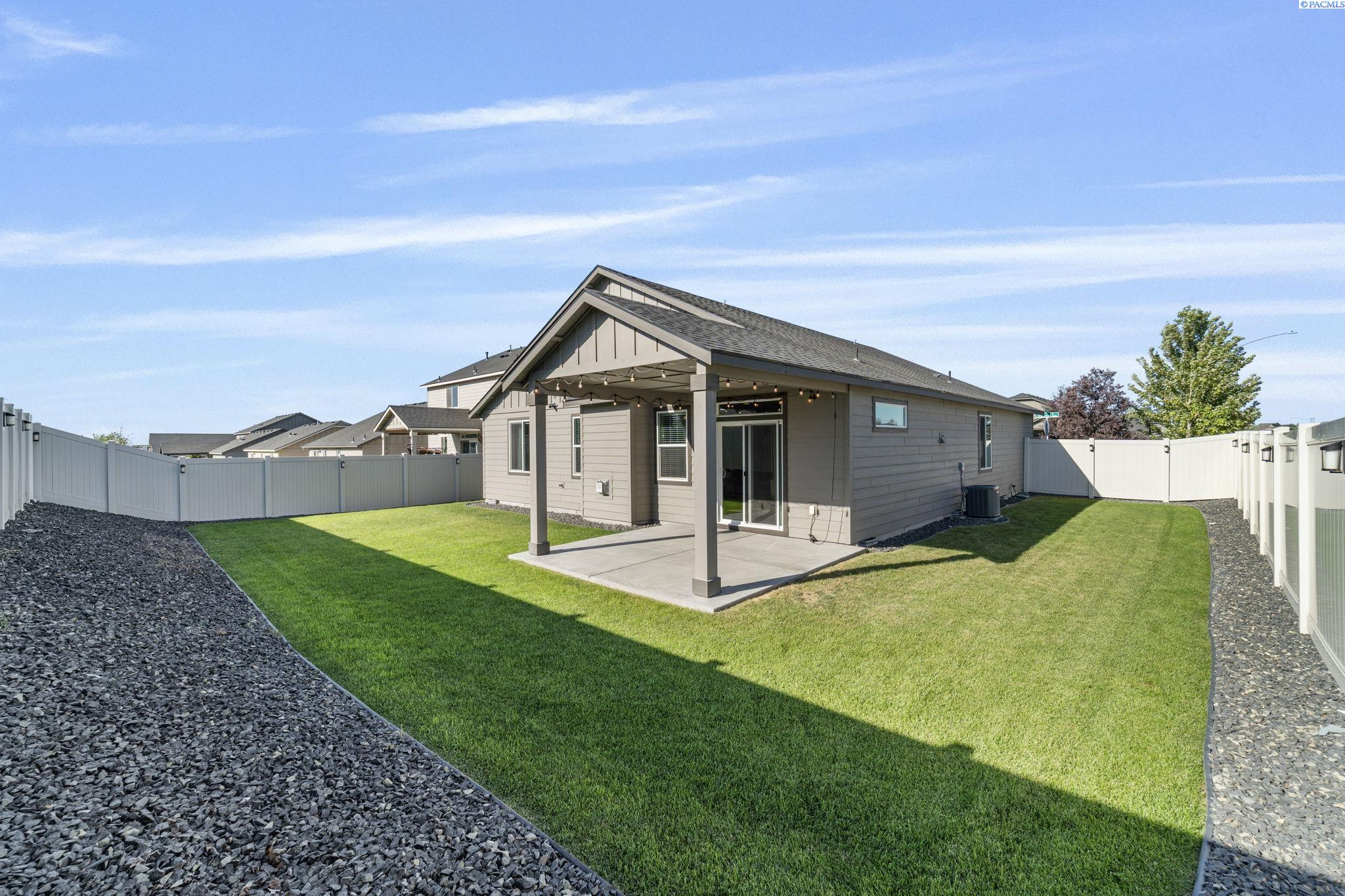2975 Bellerive Drive